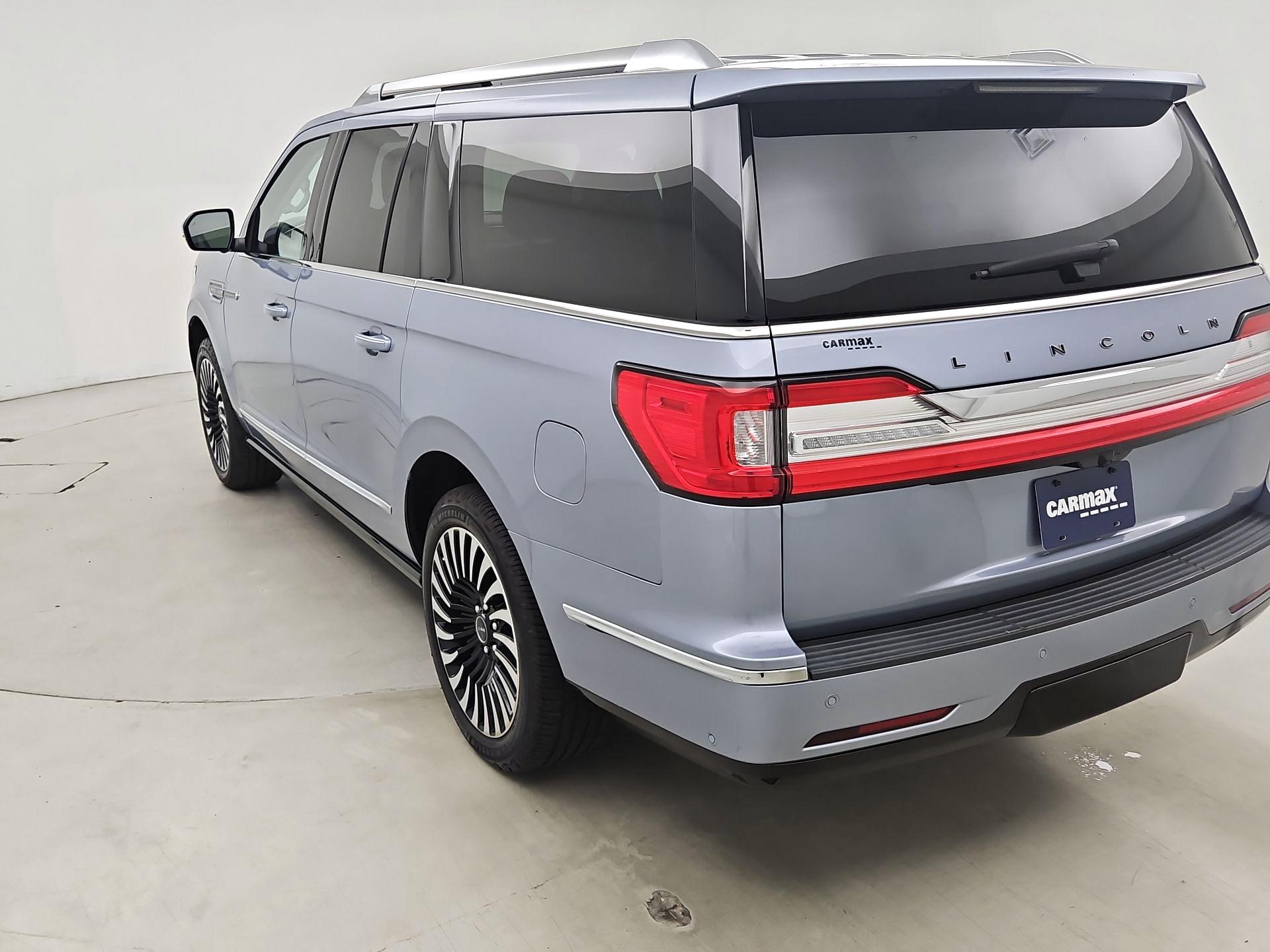 Thumbnail: 2020 Lincoln Navigator L - 7