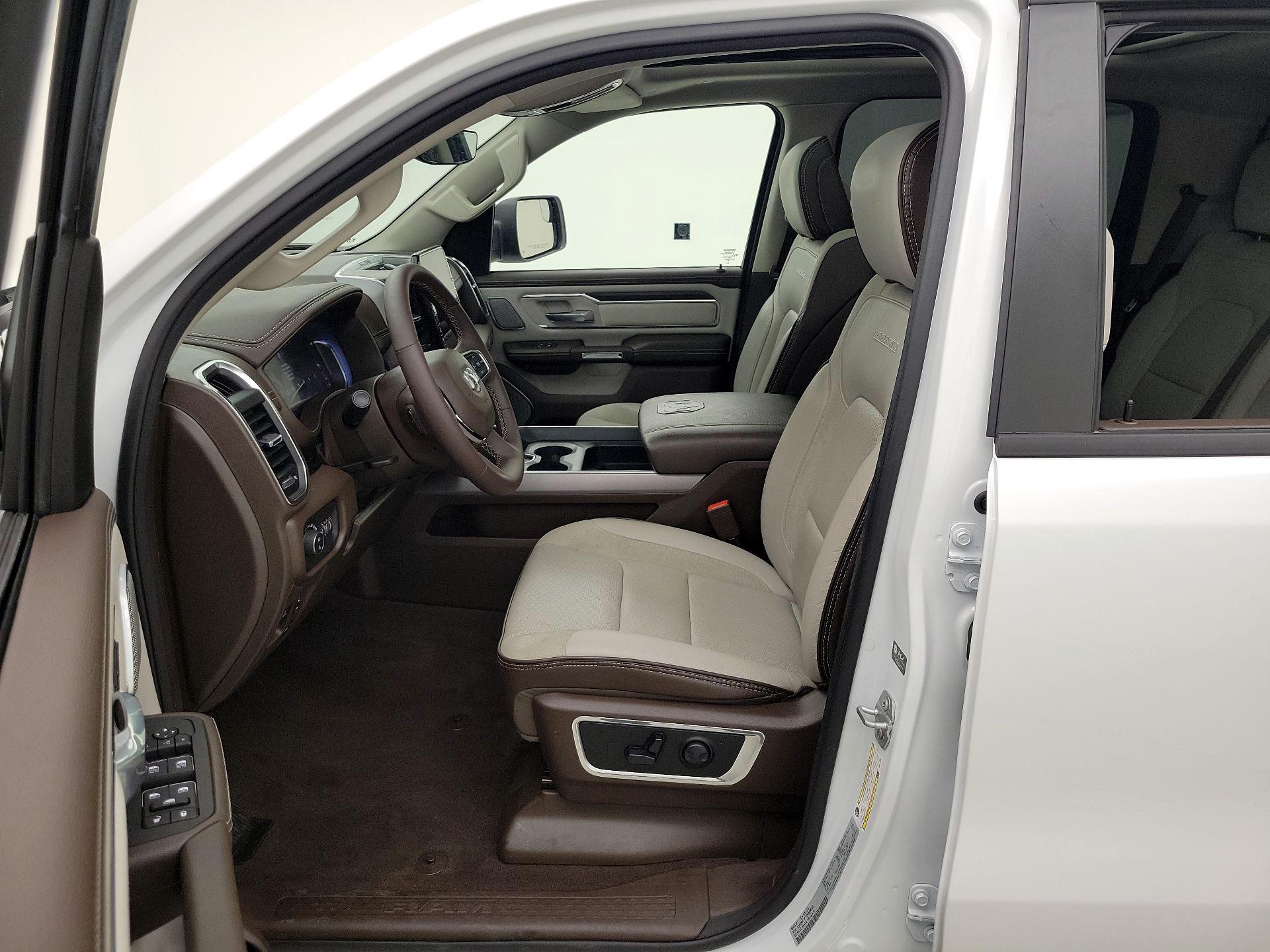 Thumbnail: 2025 RAM 1500 - 11