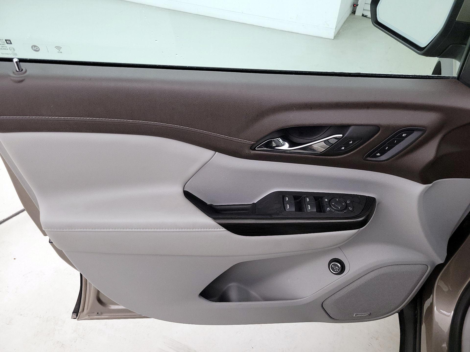 Thumbnail: 2023 GMC Acadia - 12