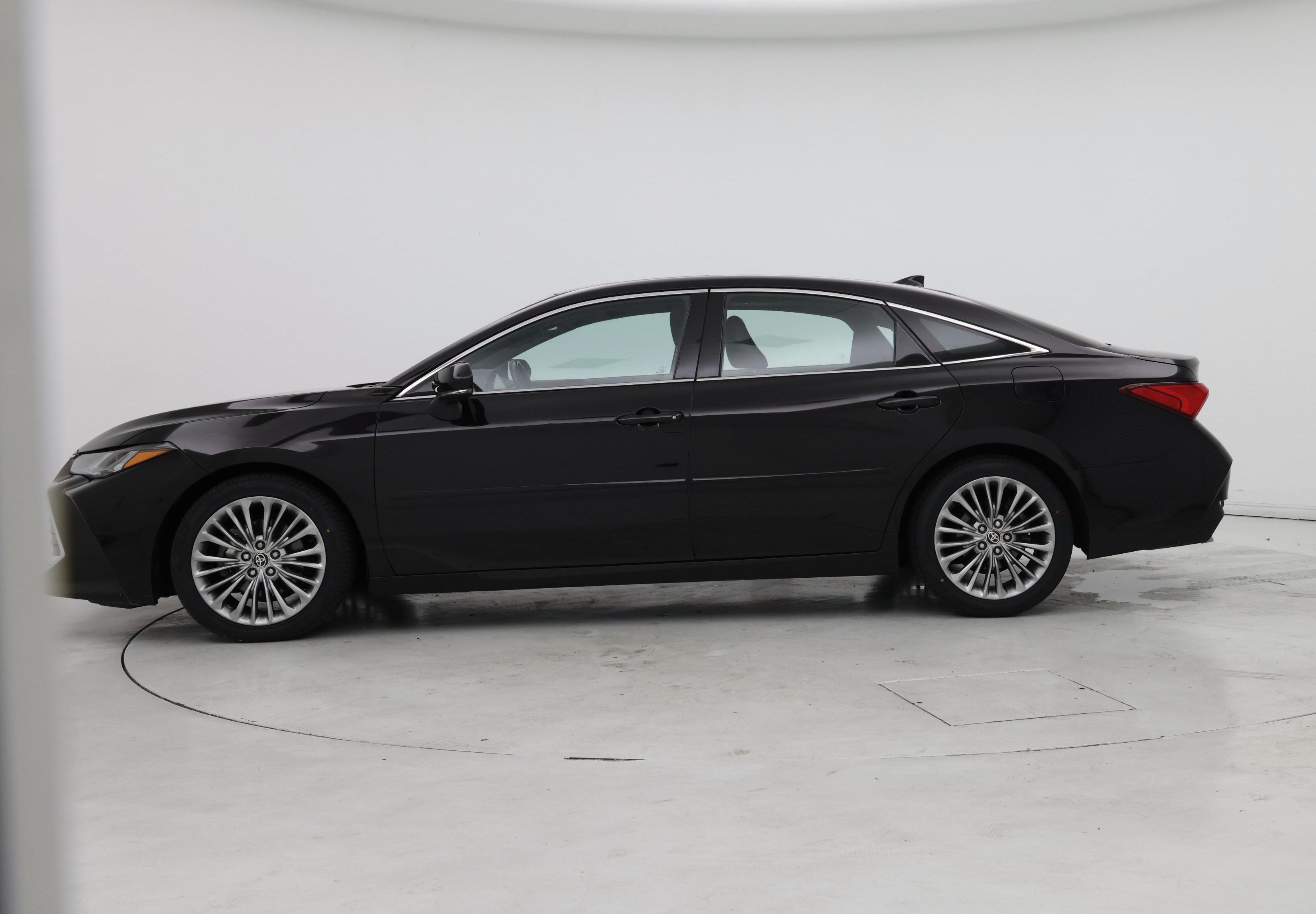 Thumbnail: 2022 Toyota Avalon - 3