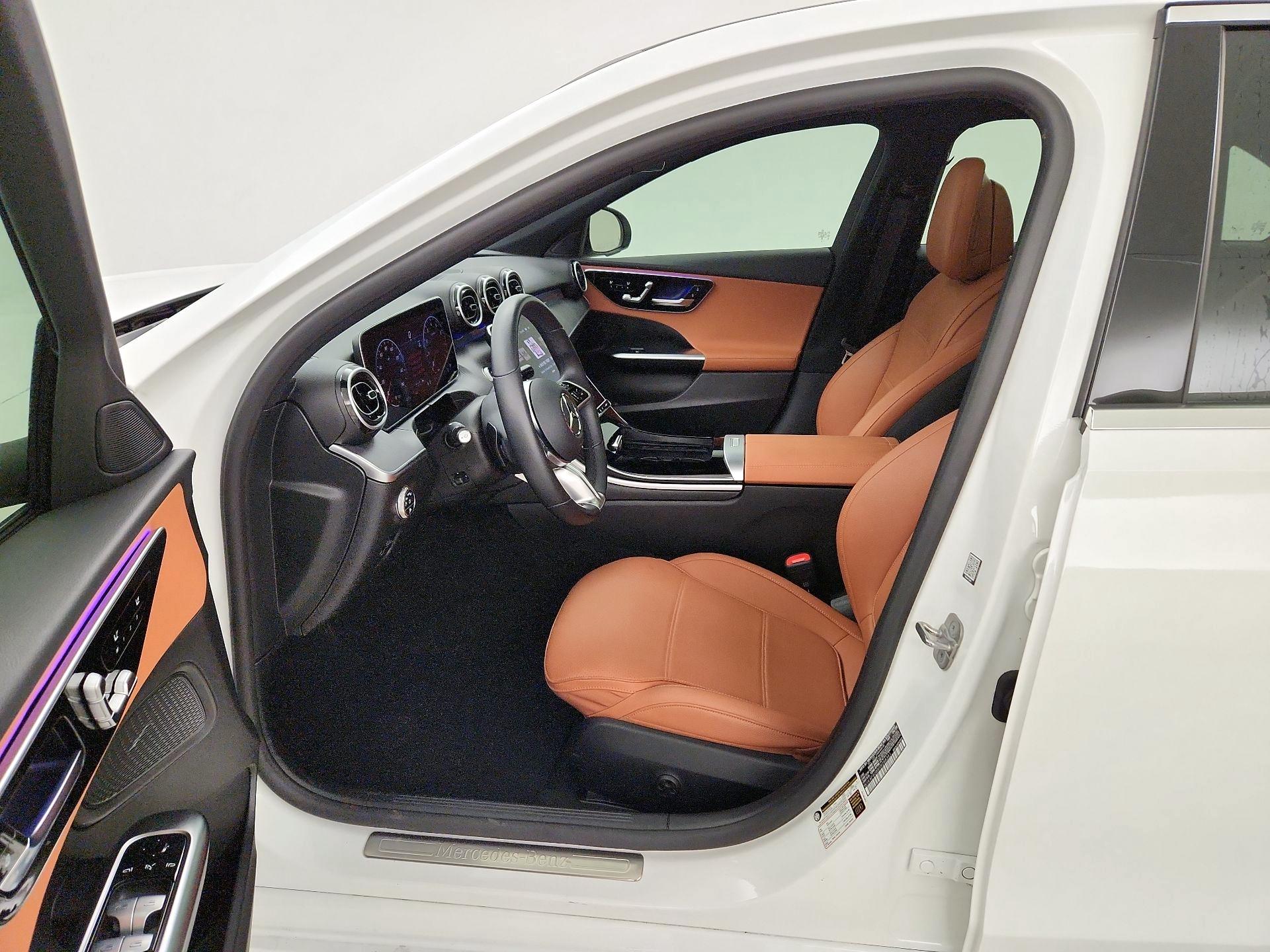 Thumbnail: 2025 Mercedes-Benz C-Class - 9