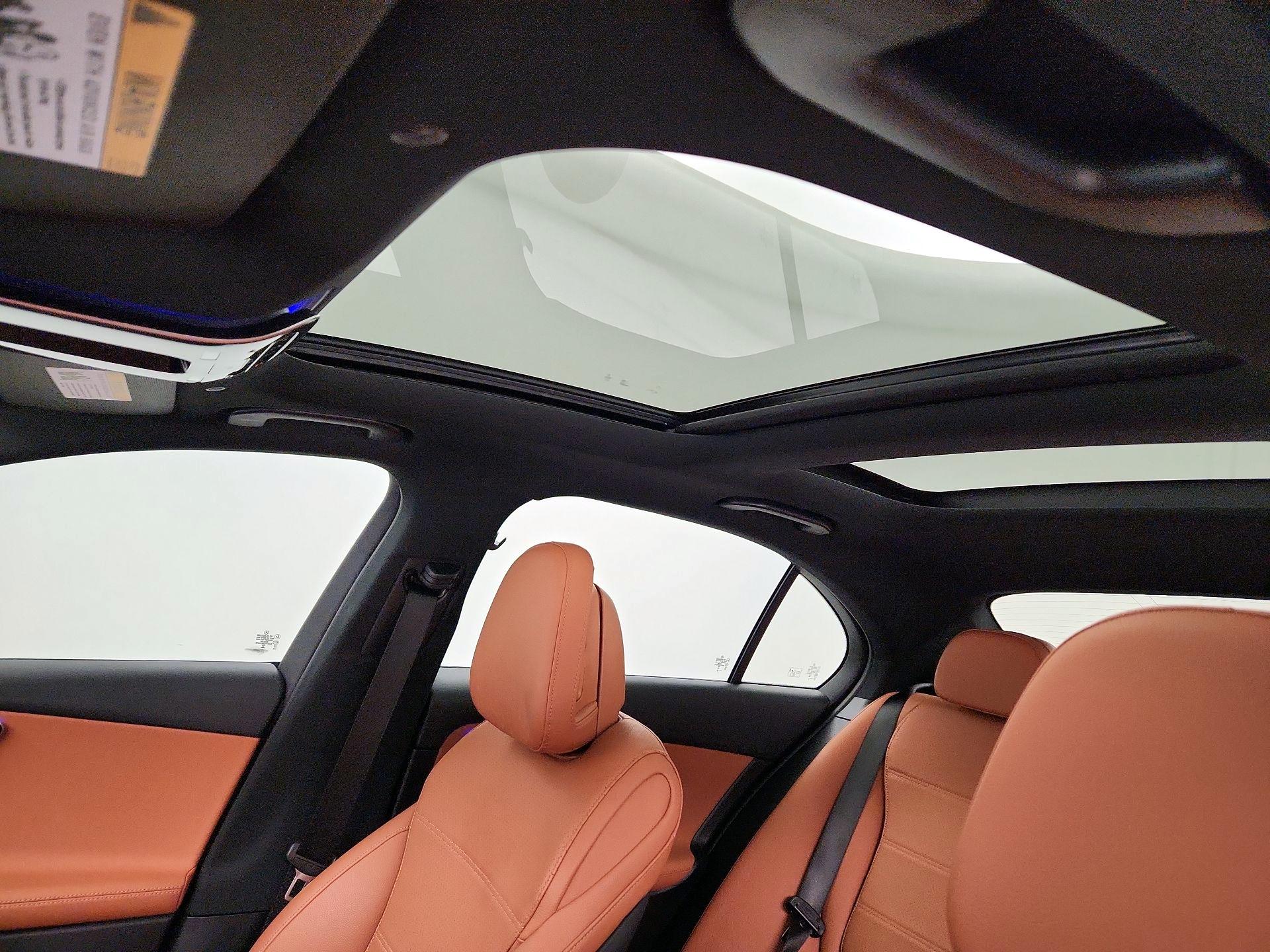 Thumbnail: 2025 Mercedes-Benz C-Class - 17