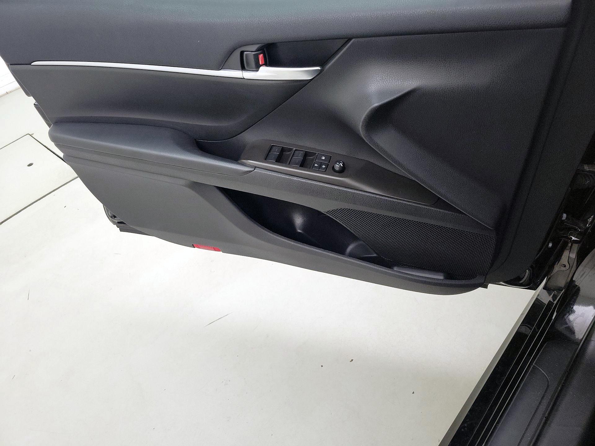 Thumbnail: 2023 Toyota Camry - 12