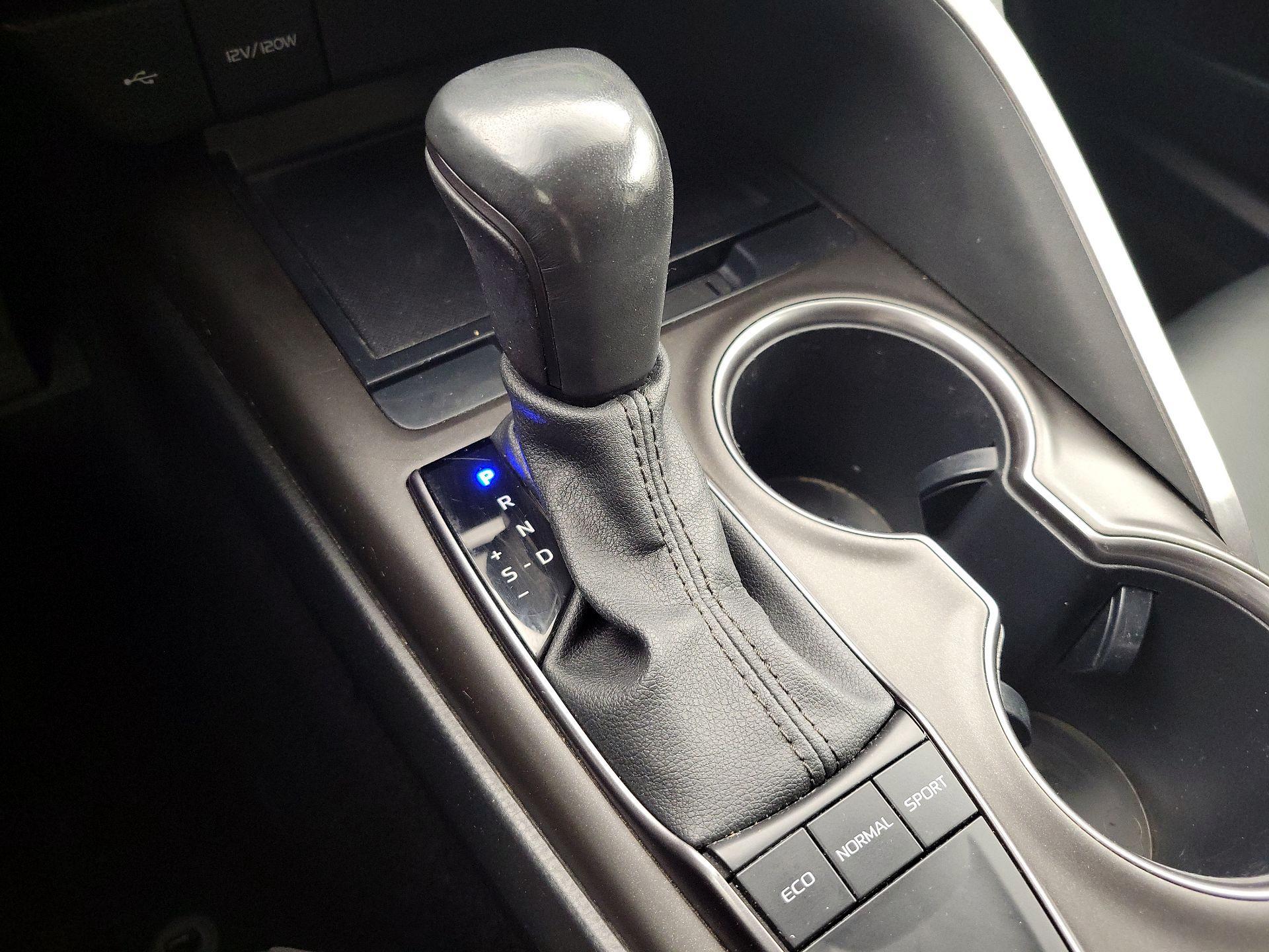 Thumbnail: 2023 Toyota Camry - 17