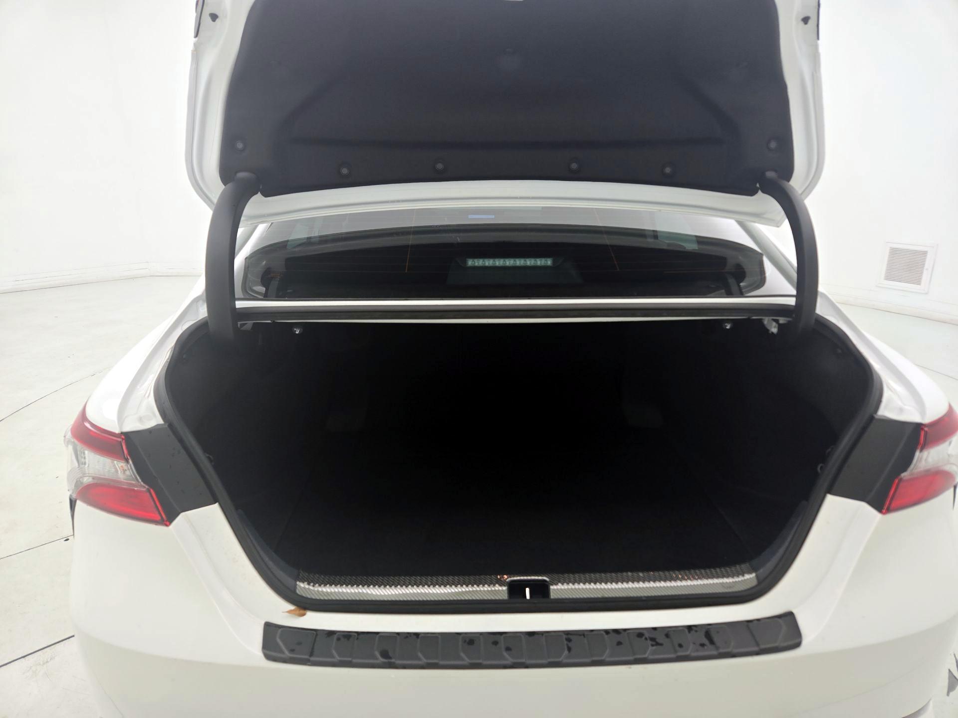 Thumbnail: 2023 Toyota Camry - 20