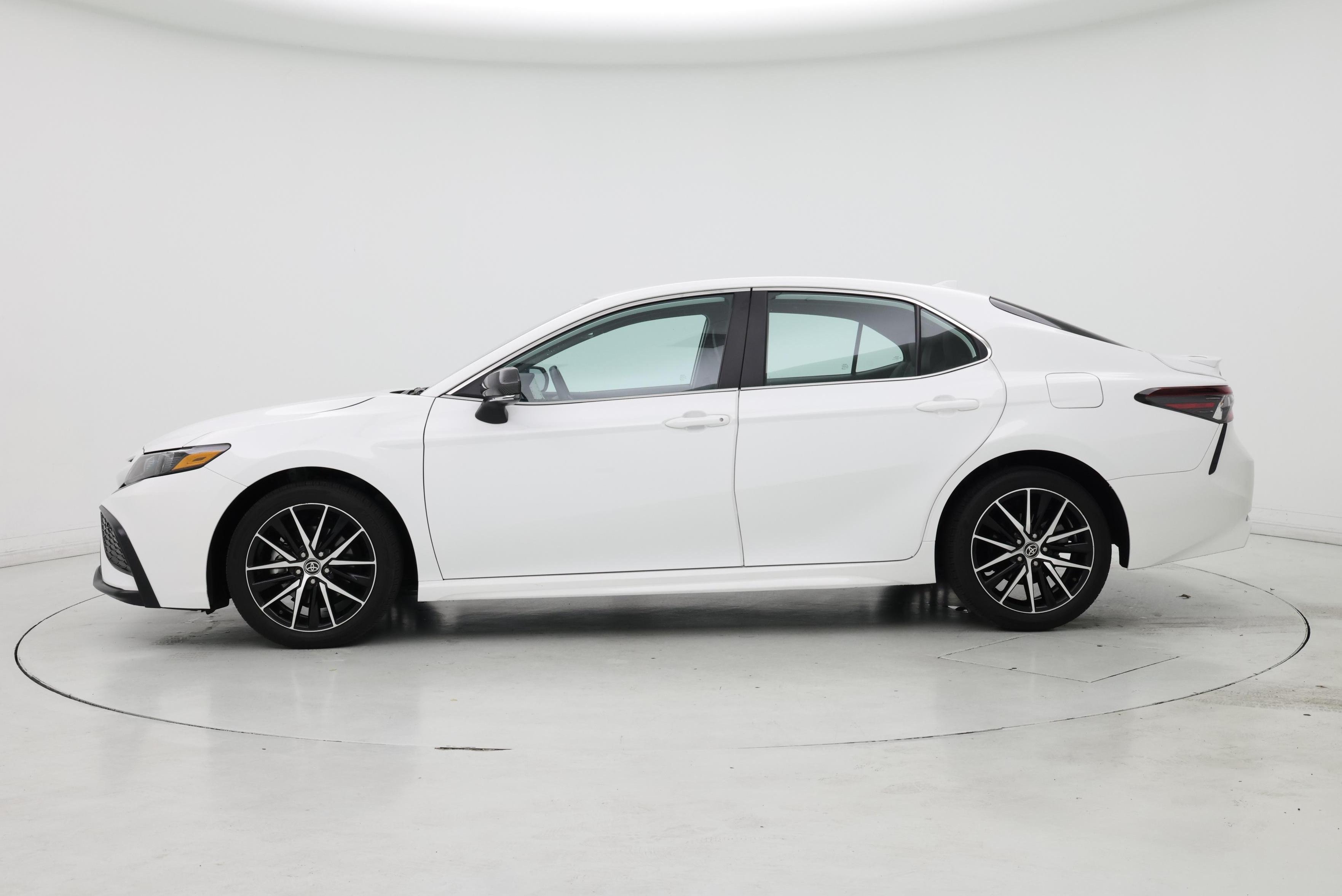 Thumbnail: 2023 Toyota Camry - 3