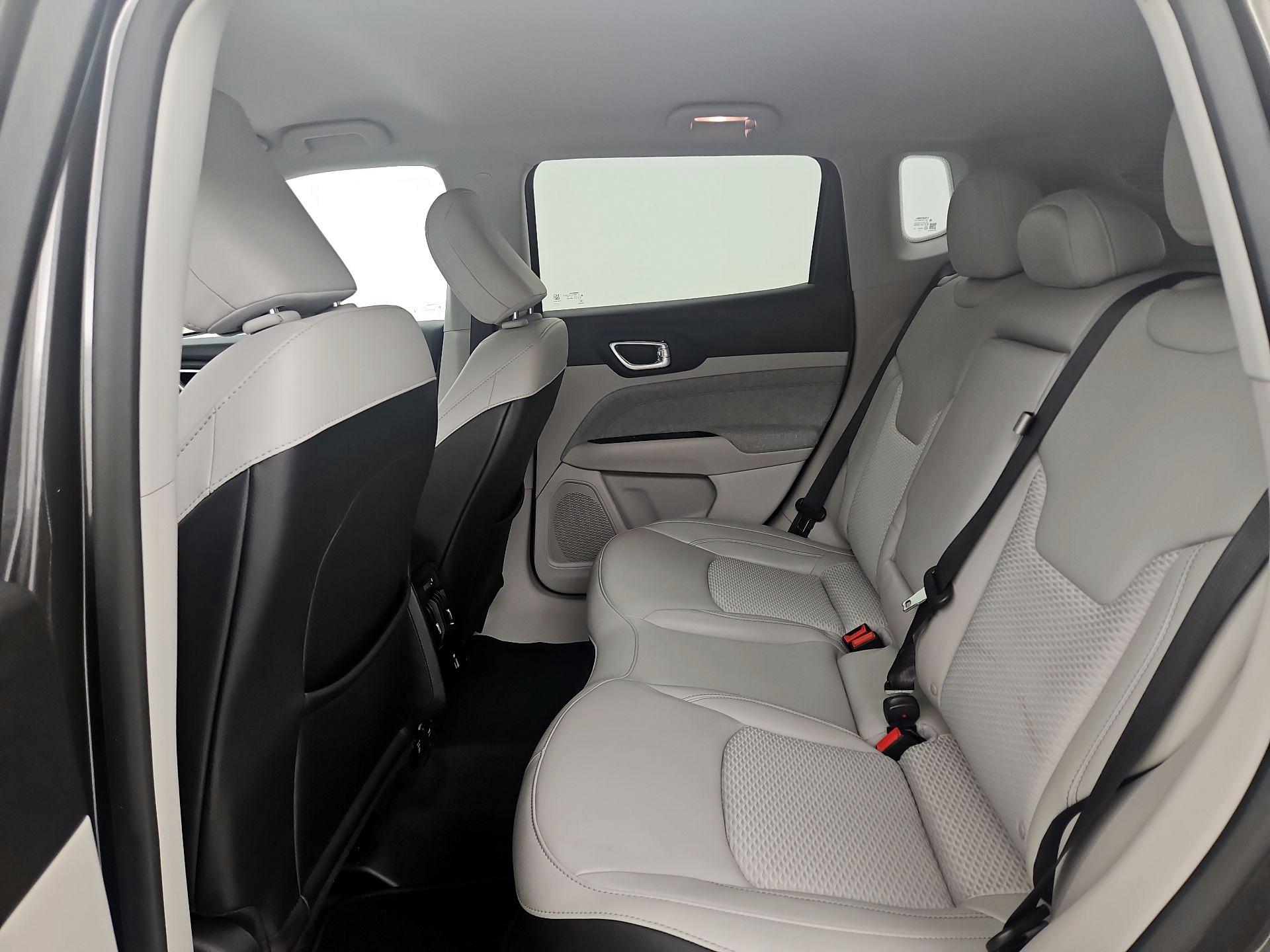 Thumbnail: 2022 Jeep Compass - 19