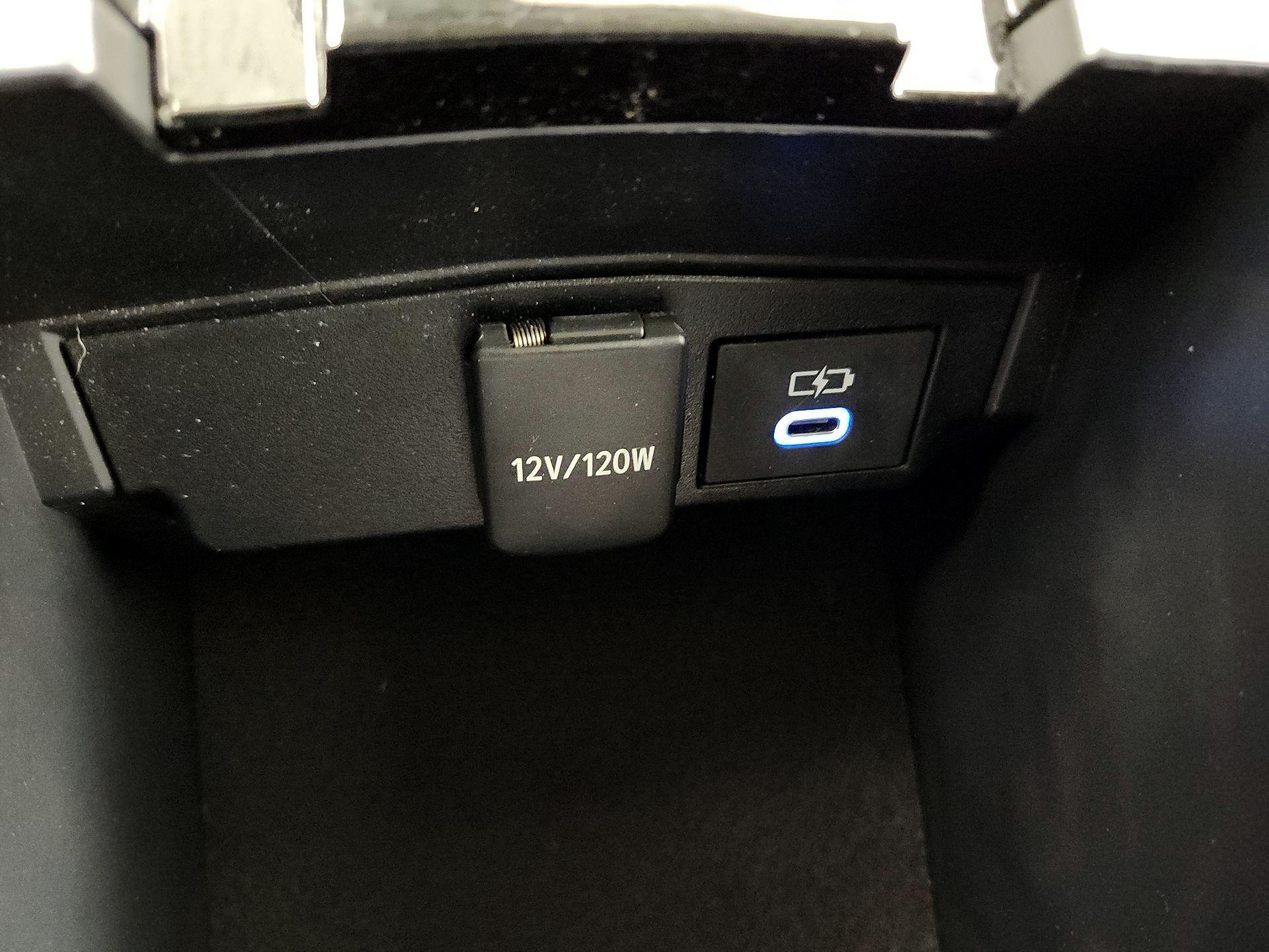 Thumbnail: 2022 Toyota Corolla - 16