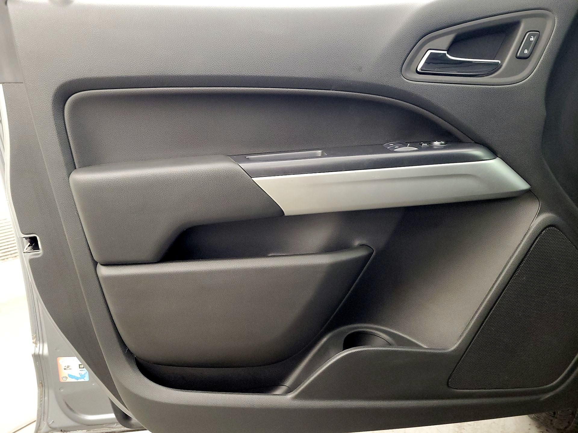 Thumbnail: 2022 Chevrolet Colorado - 12