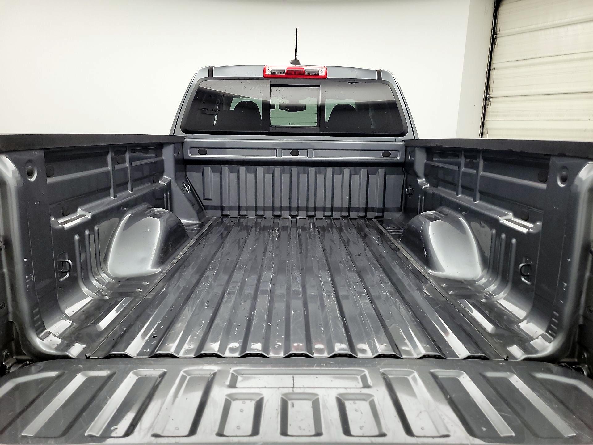 Thumbnail: 2022 Chevrolet Colorado - 20