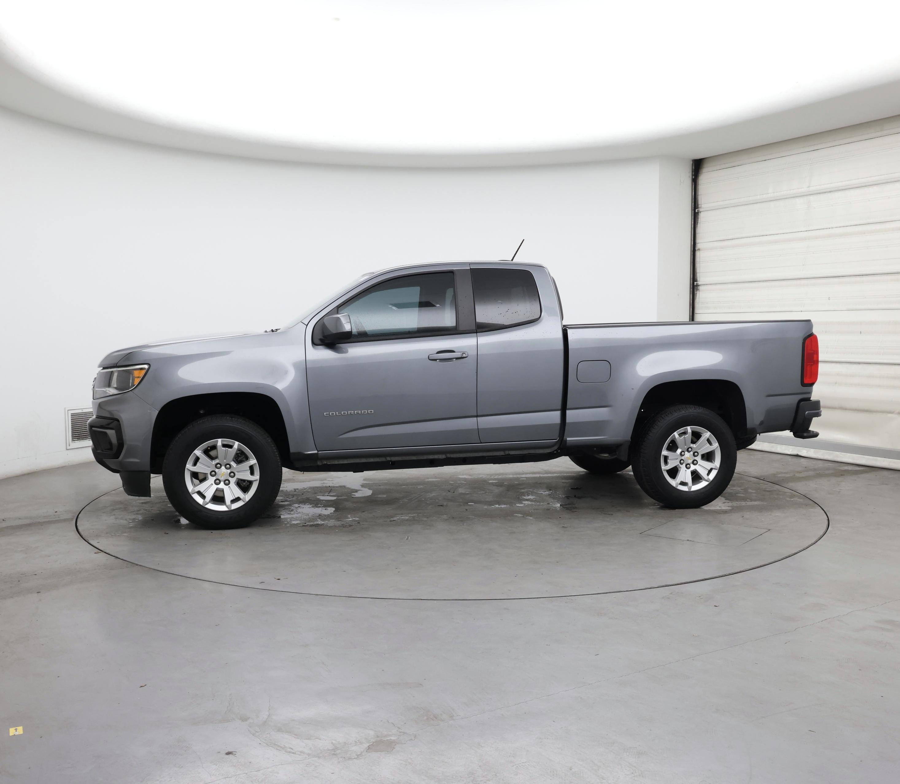 Thumbnail: 2022 Chevrolet Colorado - 3