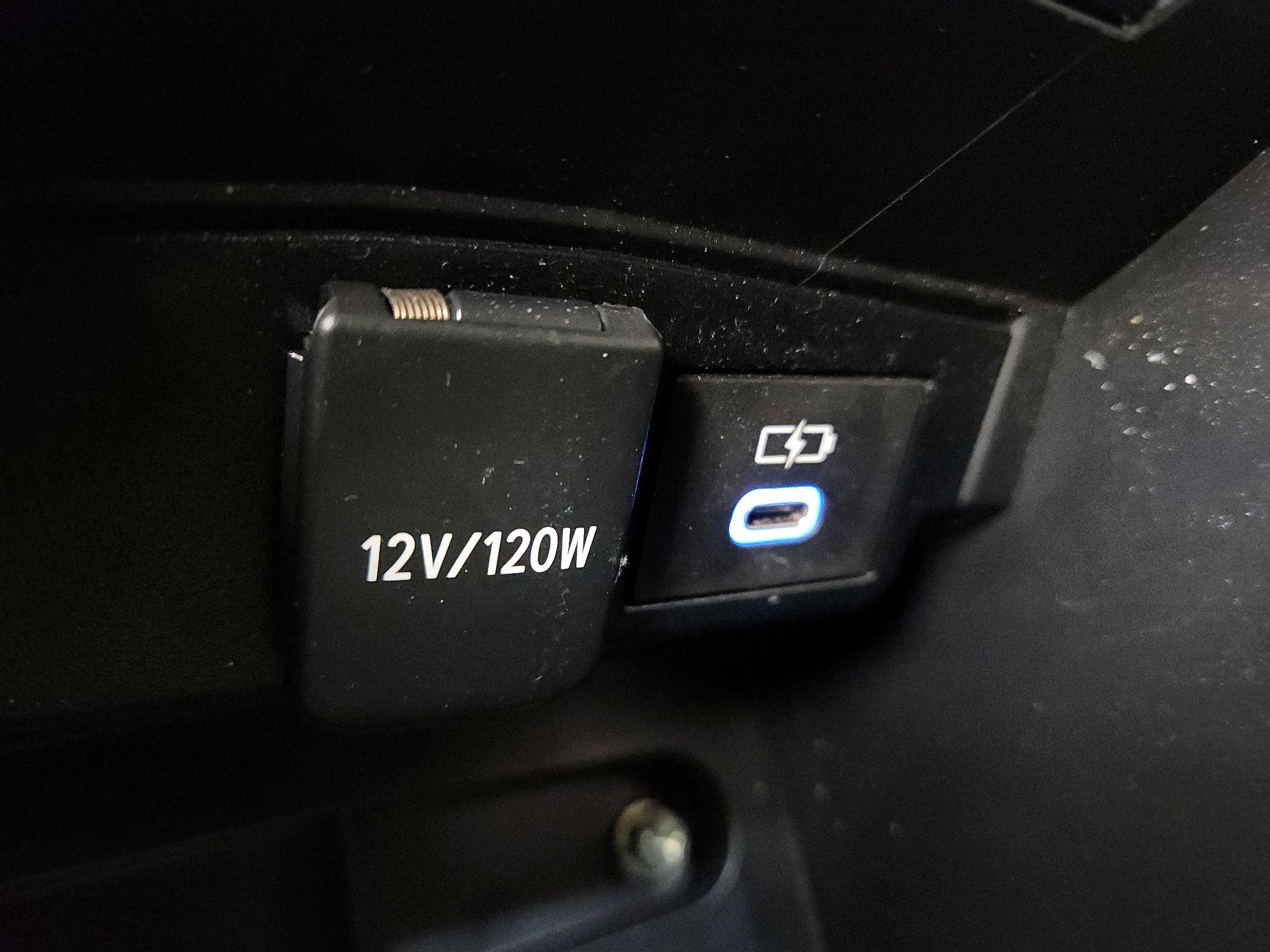 Thumbnail: 2022 Toyota Corolla - 18