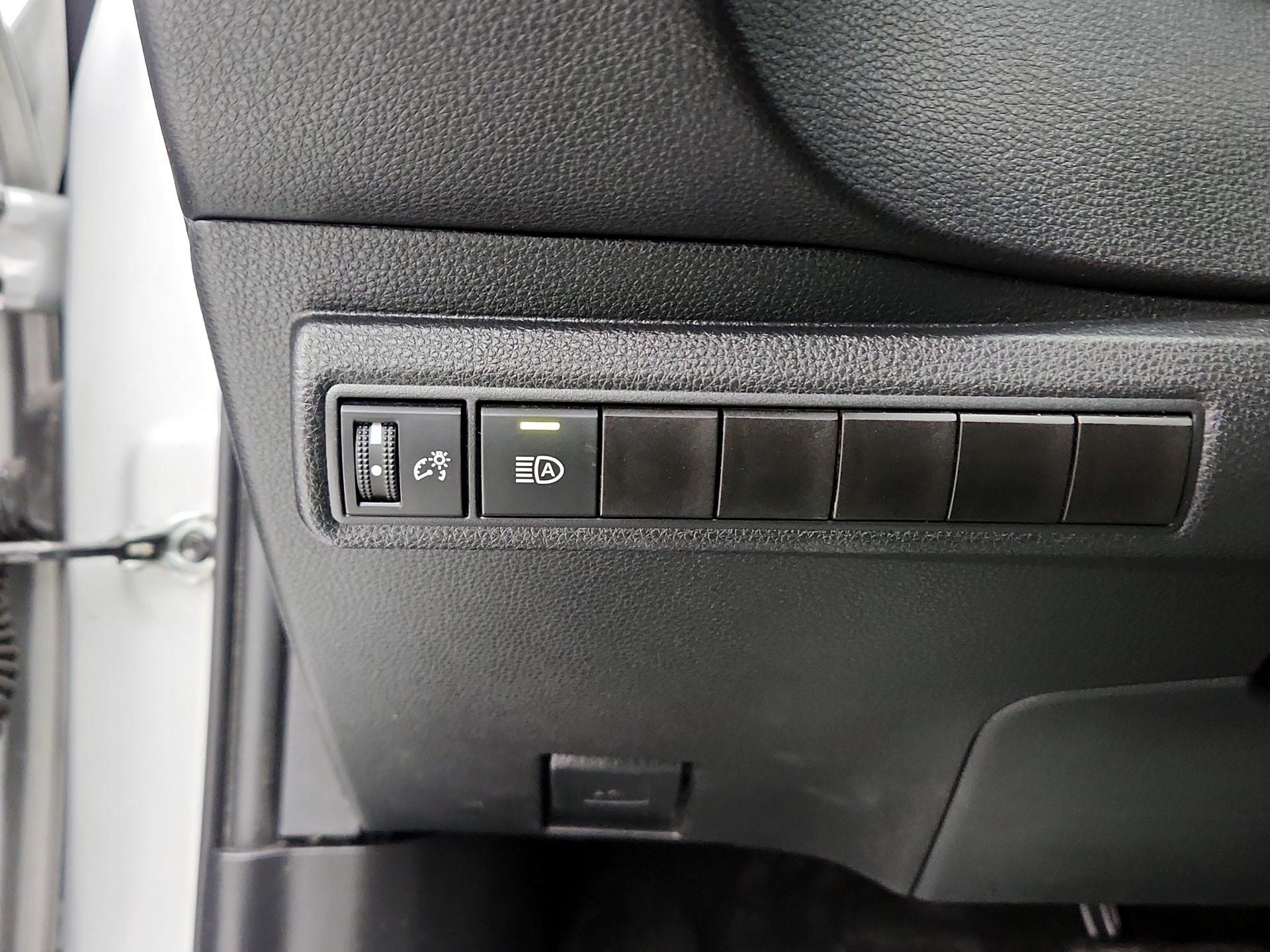 Thumbnail: 2024 Toyota Corolla - 13