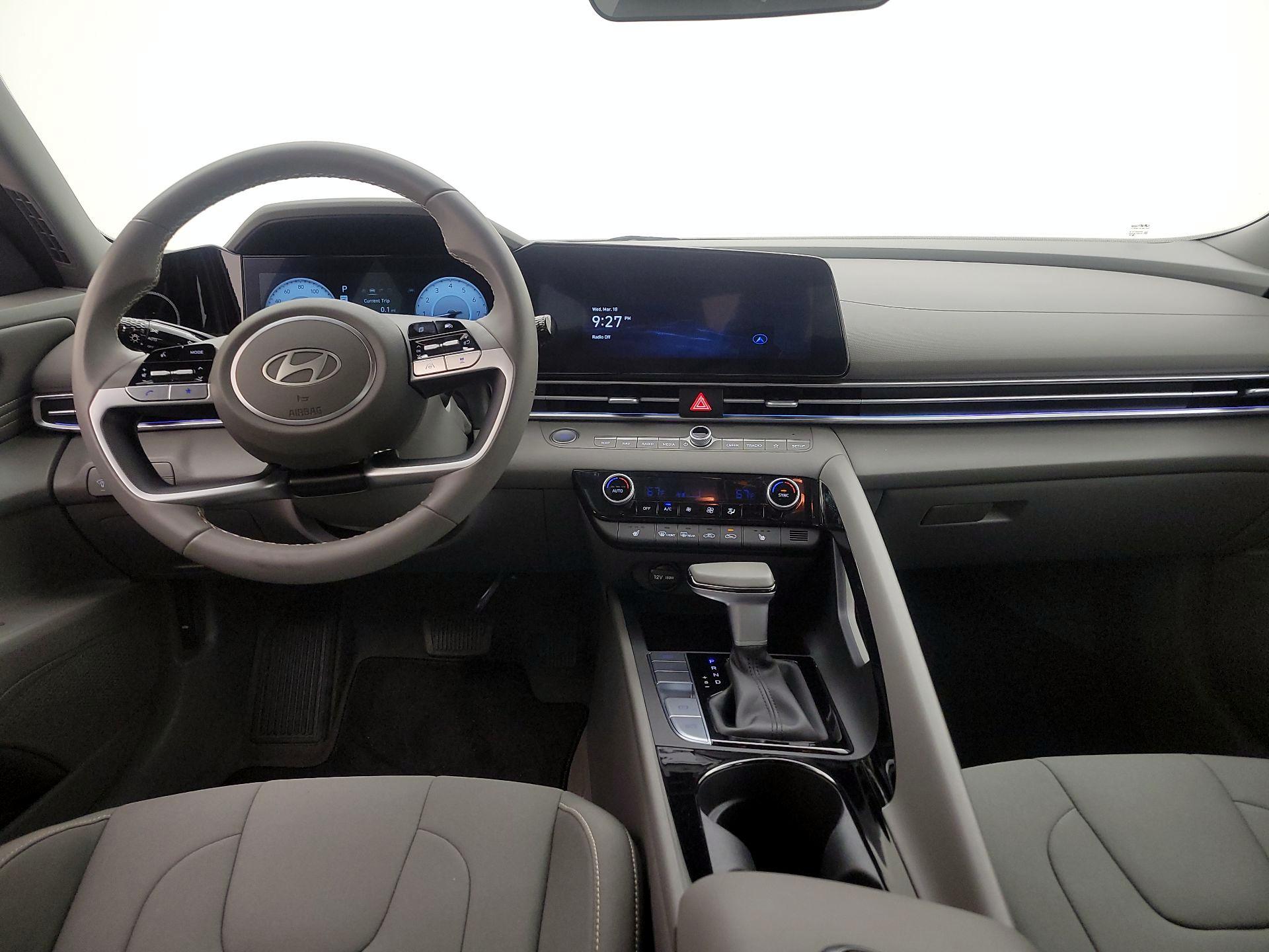 Thumbnail: 2024 Hyundai Elantra - 9