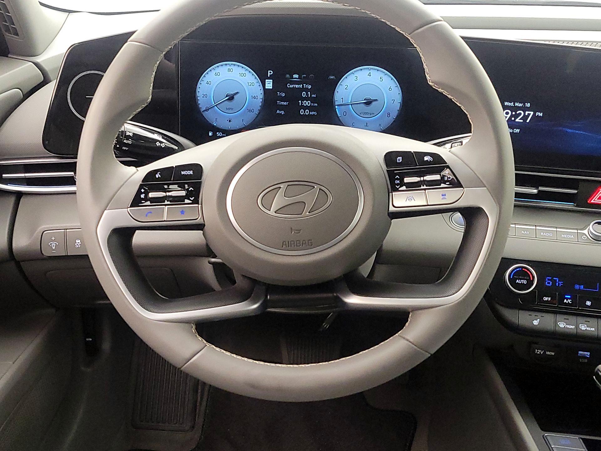 Thumbnail: 2024 Hyundai Elantra - 10