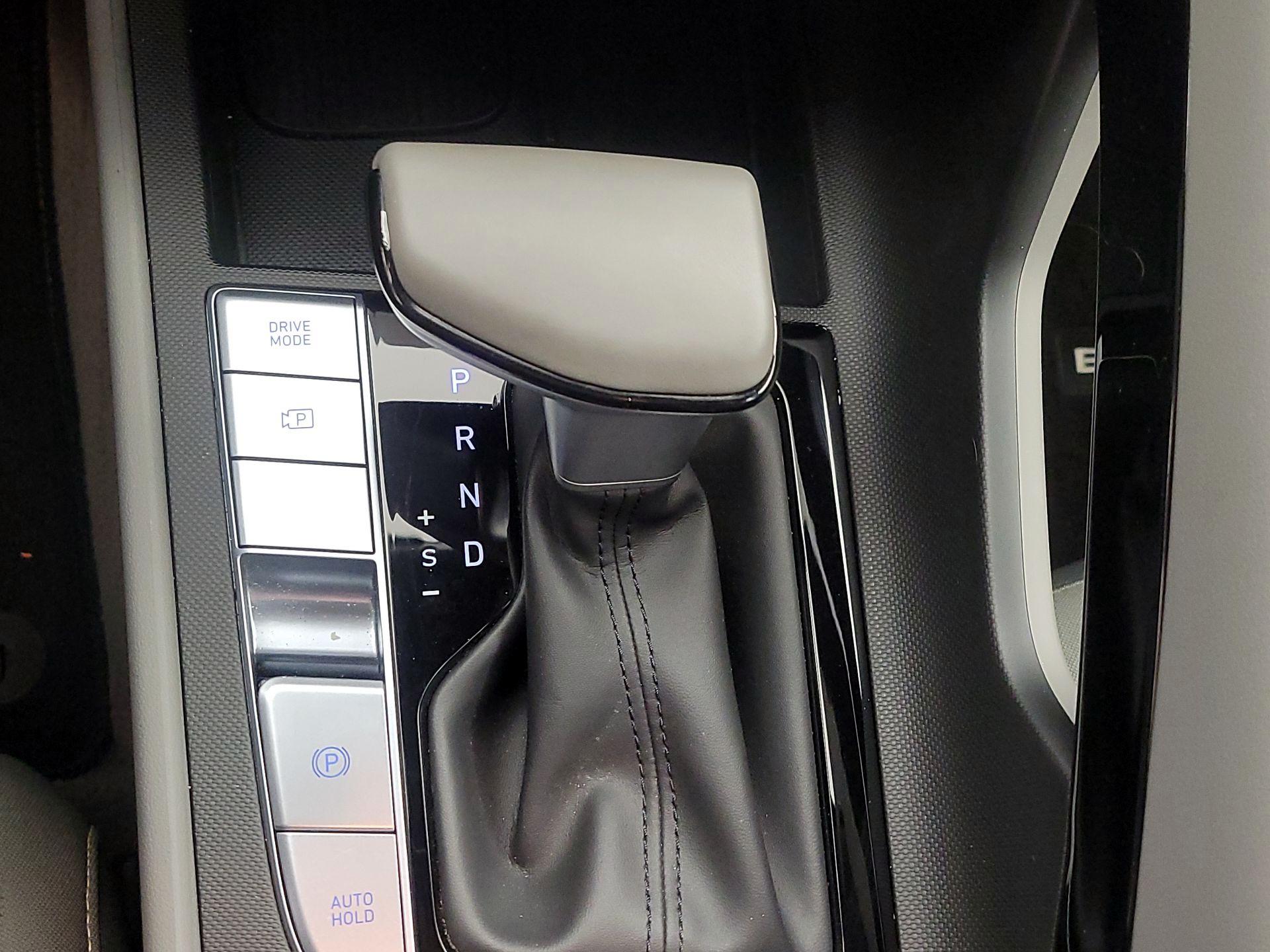 Thumbnail: 2024 Hyundai Elantra - 17