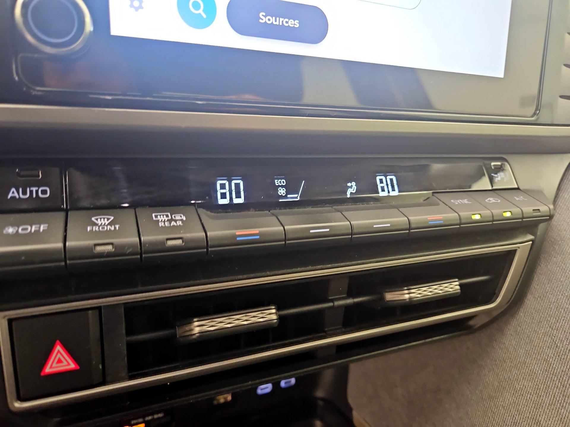 Thumbnail: 2025 Toyota Camry - 17