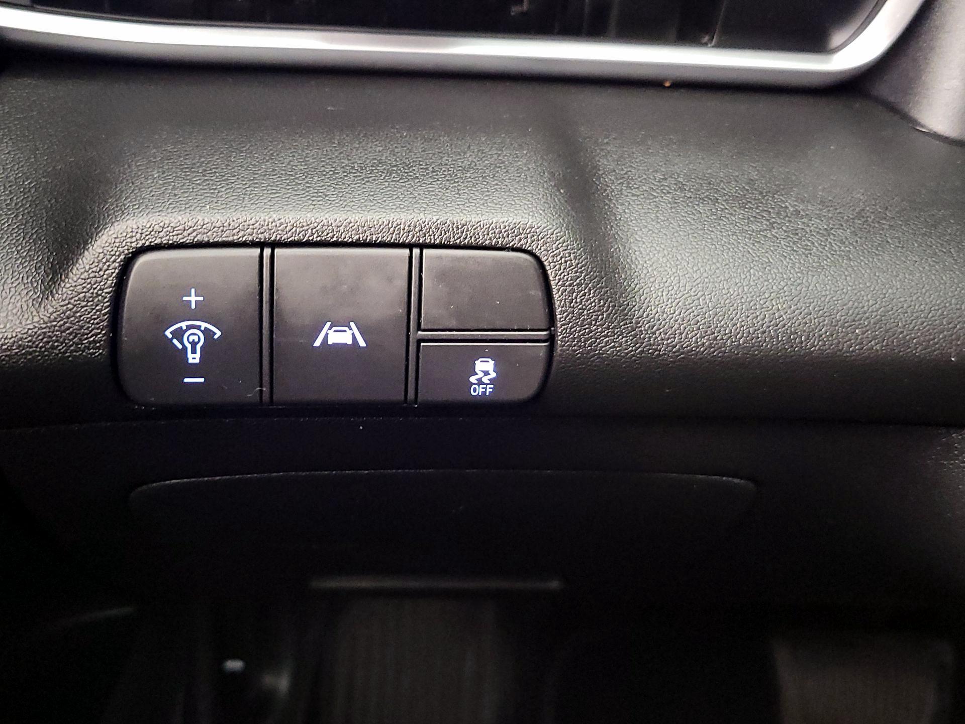 Thumbnail: 2023 Hyundai Elantra - 13