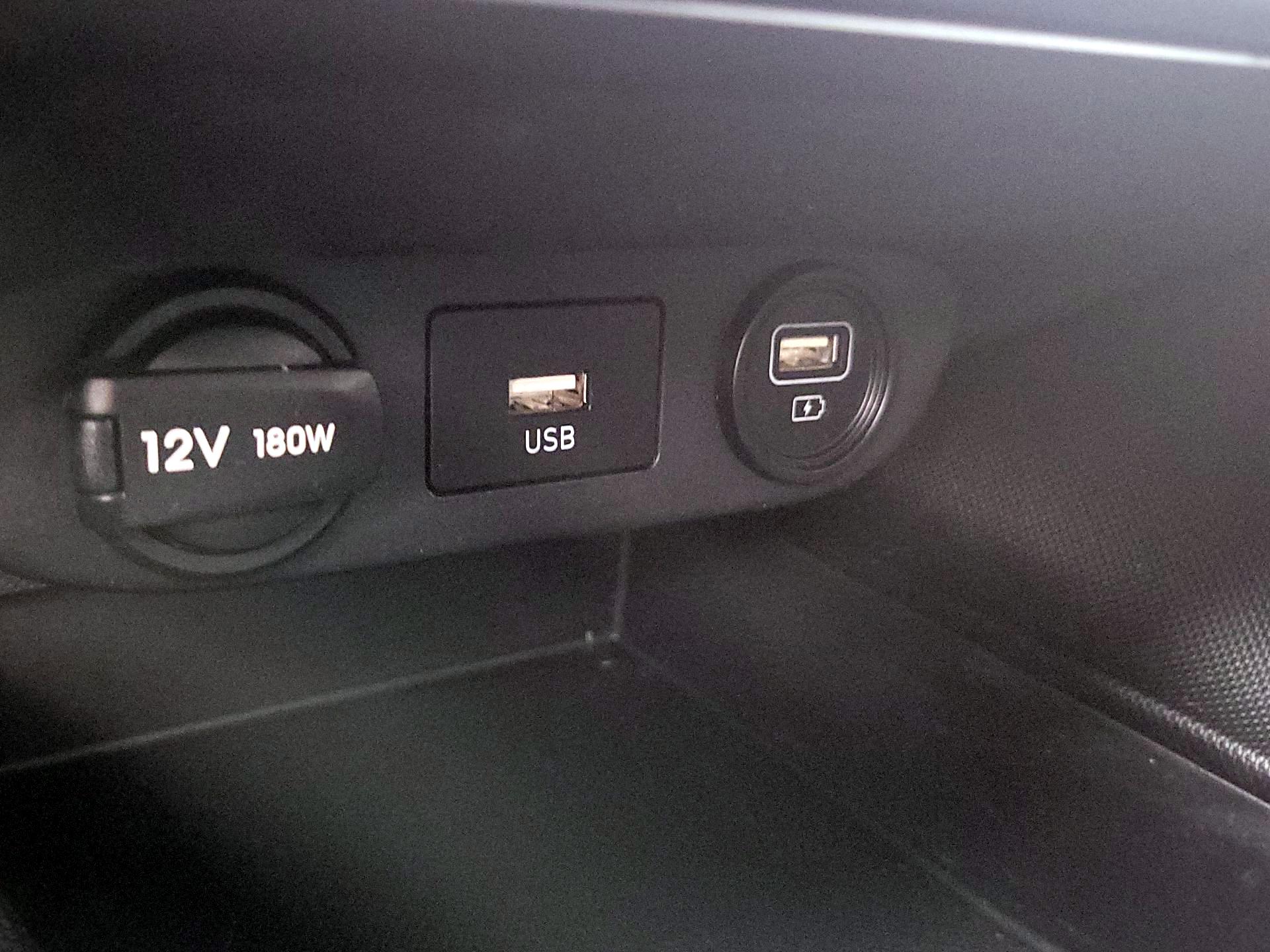 Thumbnail: 2023 Hyundai Elantra - 18