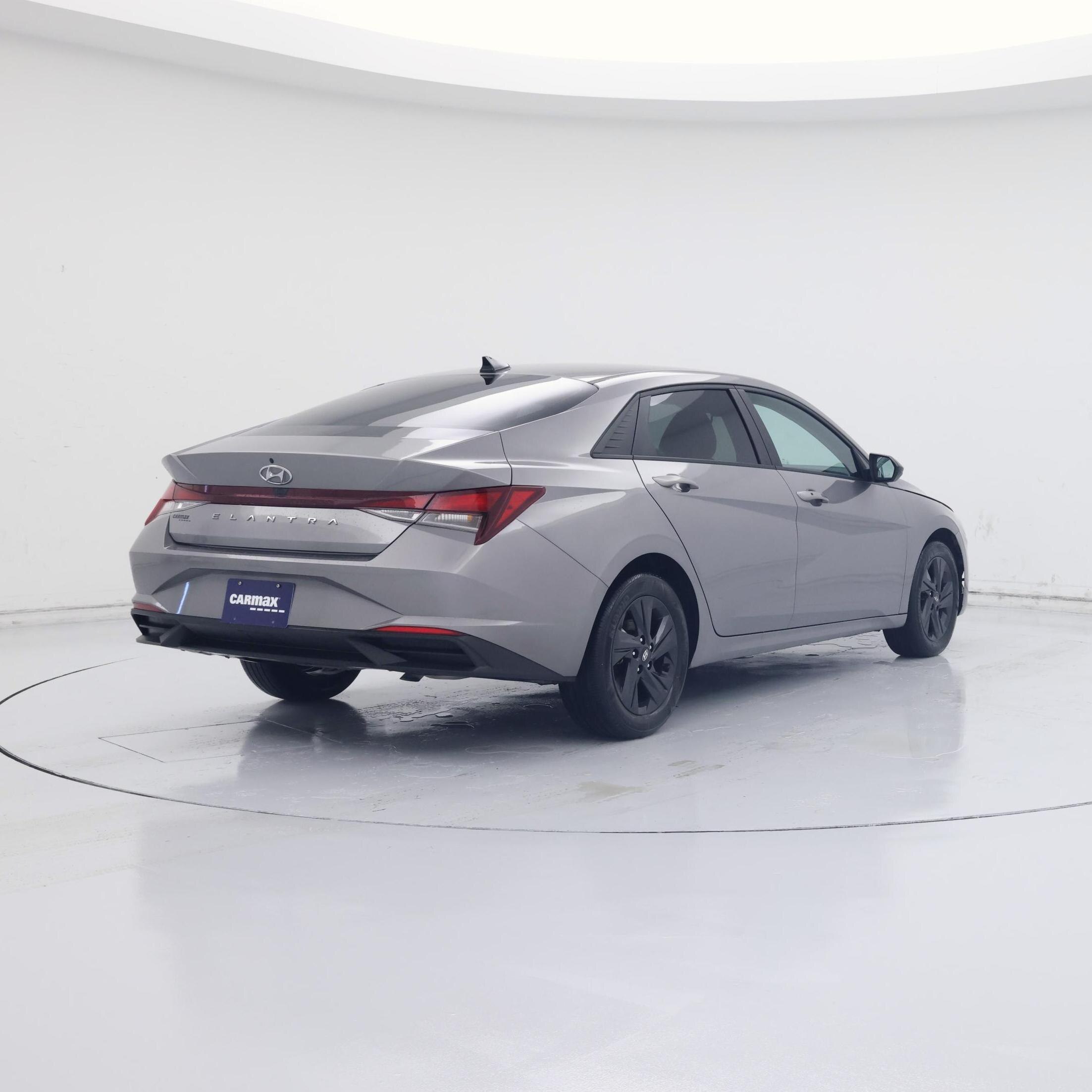 Thumbnail: 2023 Hyundai Elantra - 8