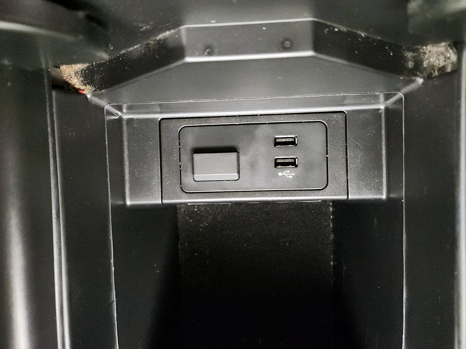 Thumbnail: 2023 Mazda CX-9 - 19