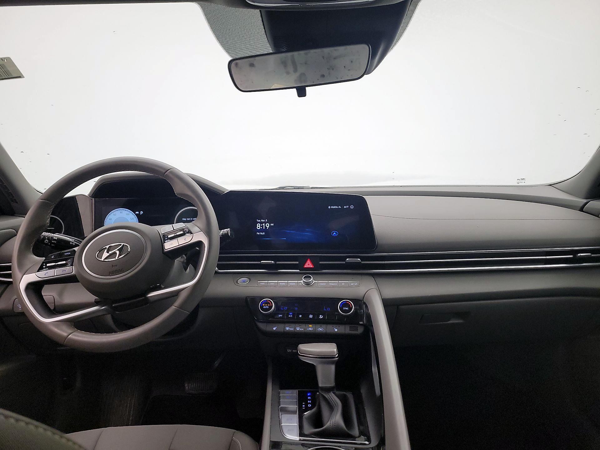 Thumbnail: 2023 Hyundai Elantra - 9