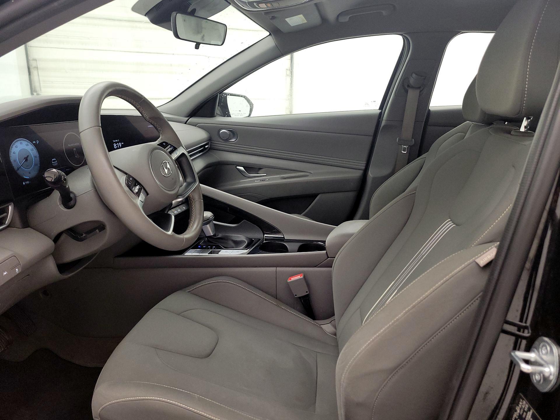 Thumbnail: 2023 Hyundai Elantra - 11