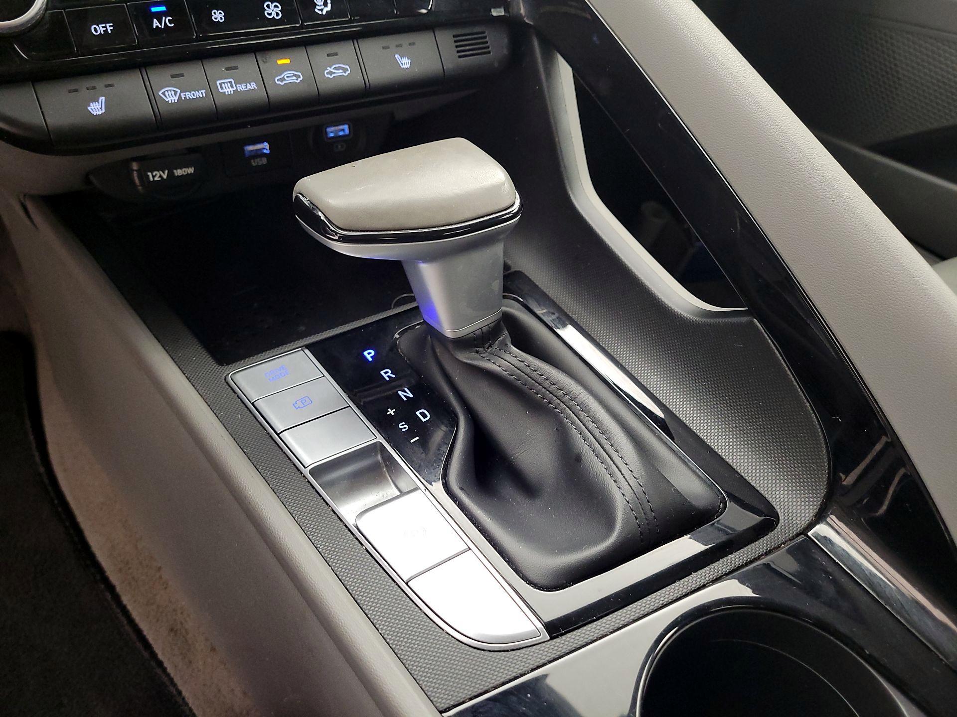 Thumbnail: 2023 Hyundai Elantra - 17