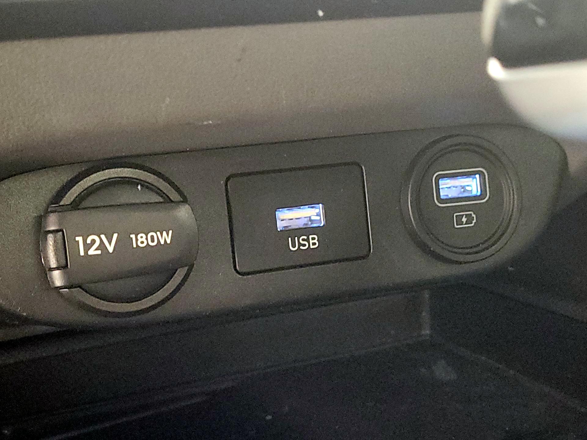 Thumbnail: 2023 Hyundai Elantra - 18