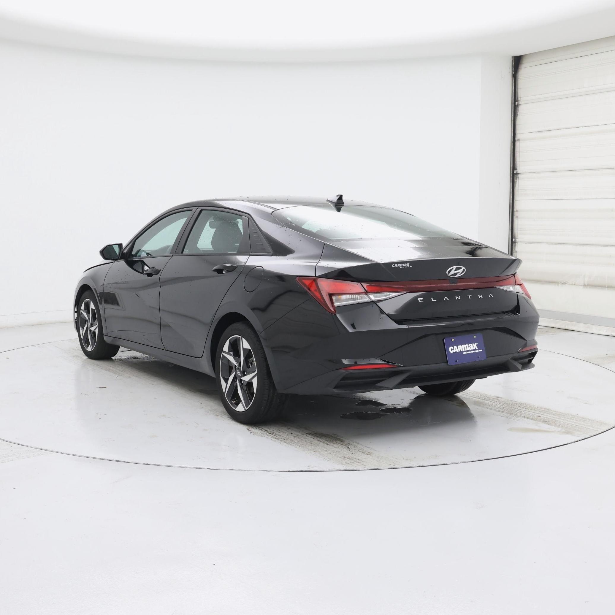 Thumbnail: 2023 Hyundai Elantra - 2