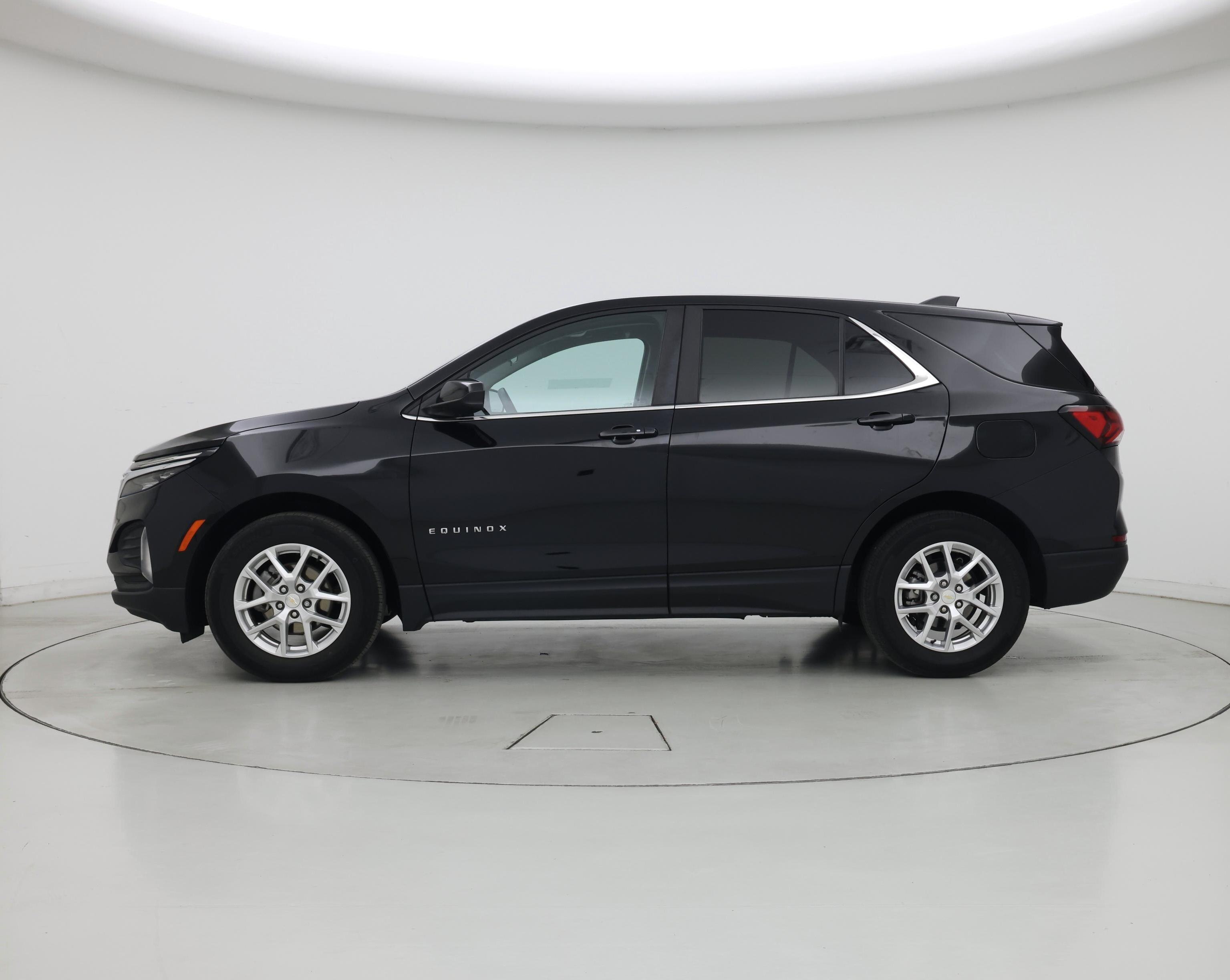 Thumbnail: 2023 Chevrolet Equinox - 3