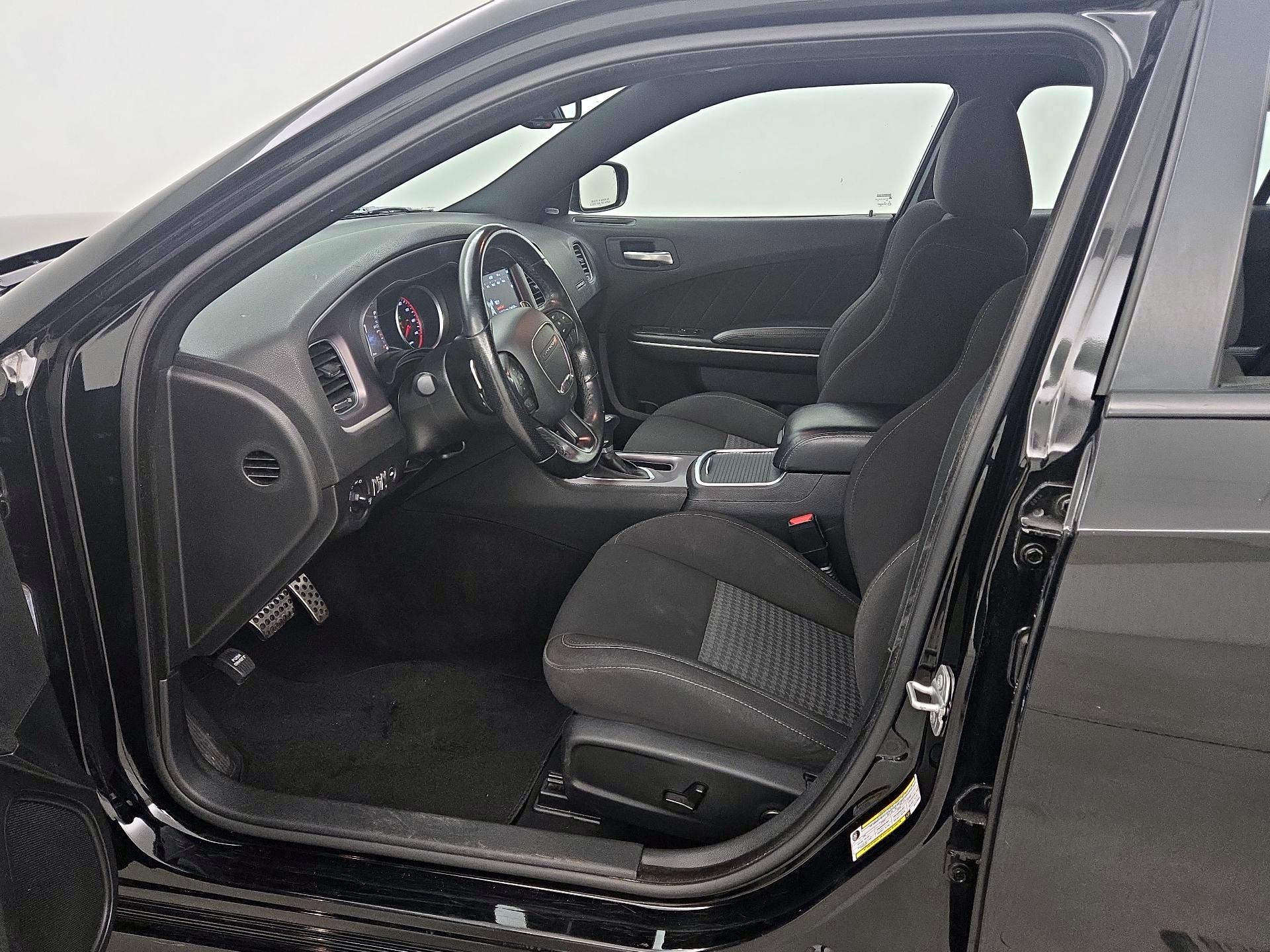 Thumbnail: 2022 Dodge Charger - 11