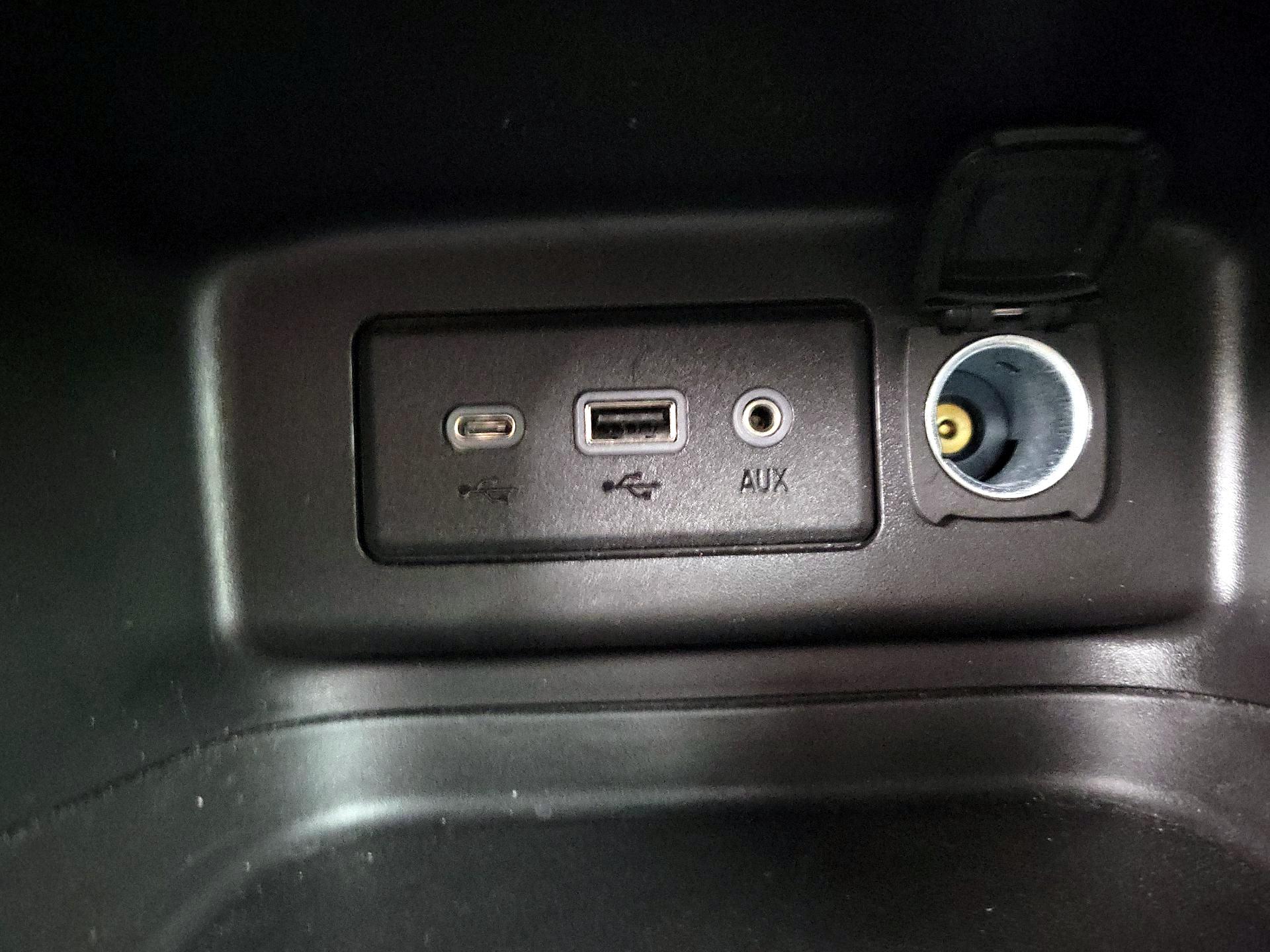 Thumbnail: 2022 Chevrolet Equinox - 18