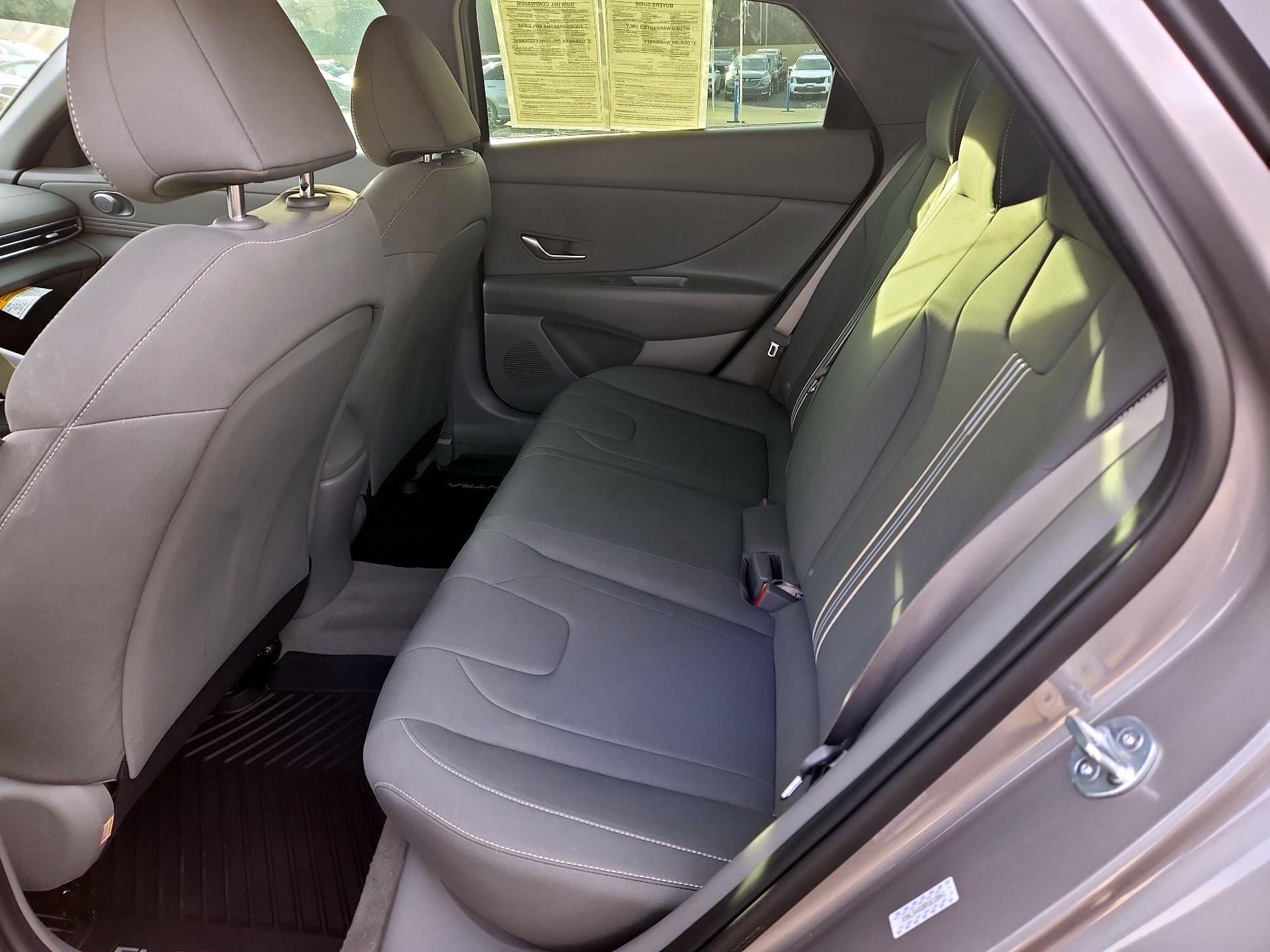 Thumbnail: 2023 Hyundai Elantra - 18