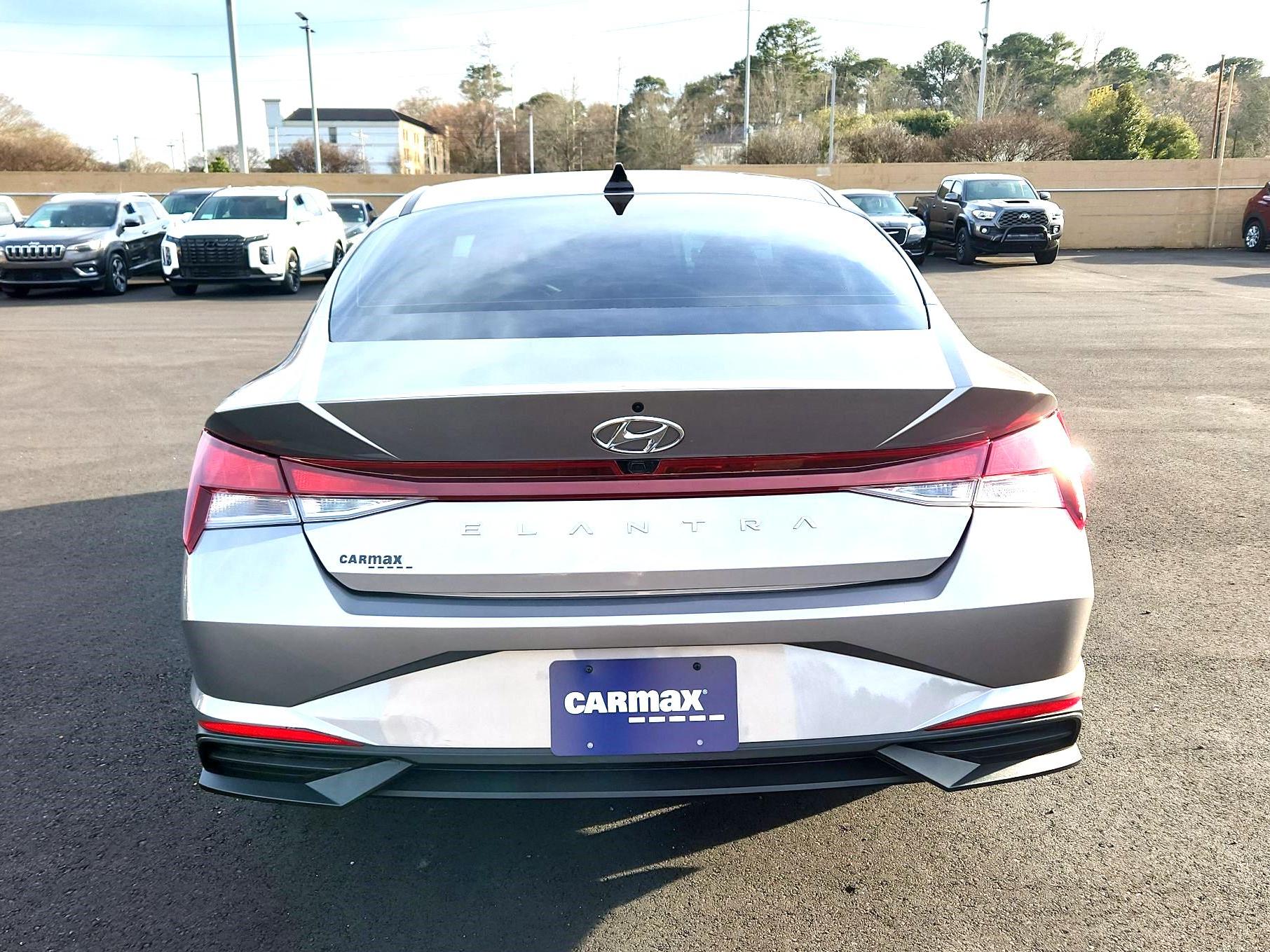 Thumbnail: 2023 Hyundai Elantra - 6