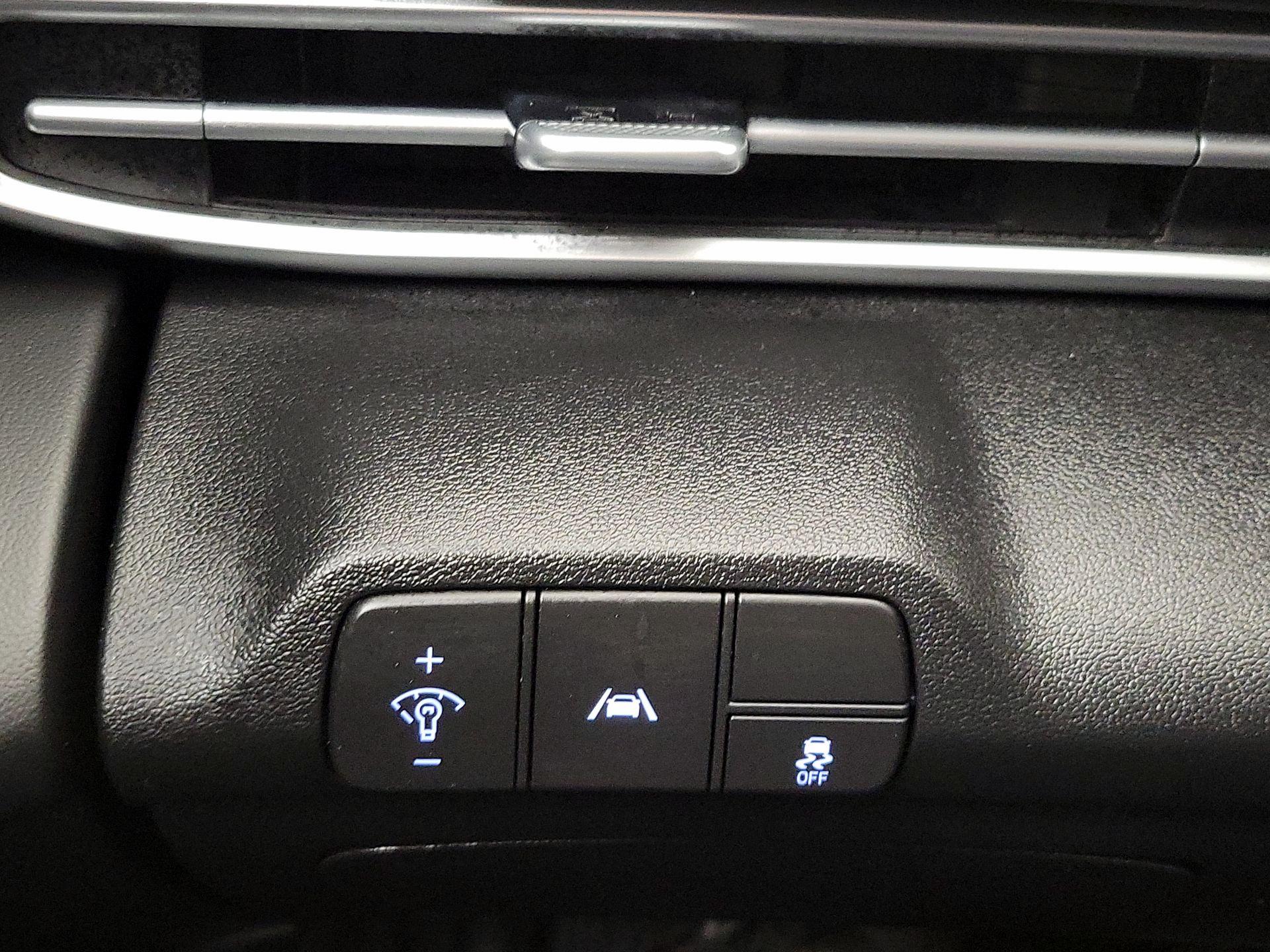 Thumbnail: 2023 Hyundai Elantra - 13