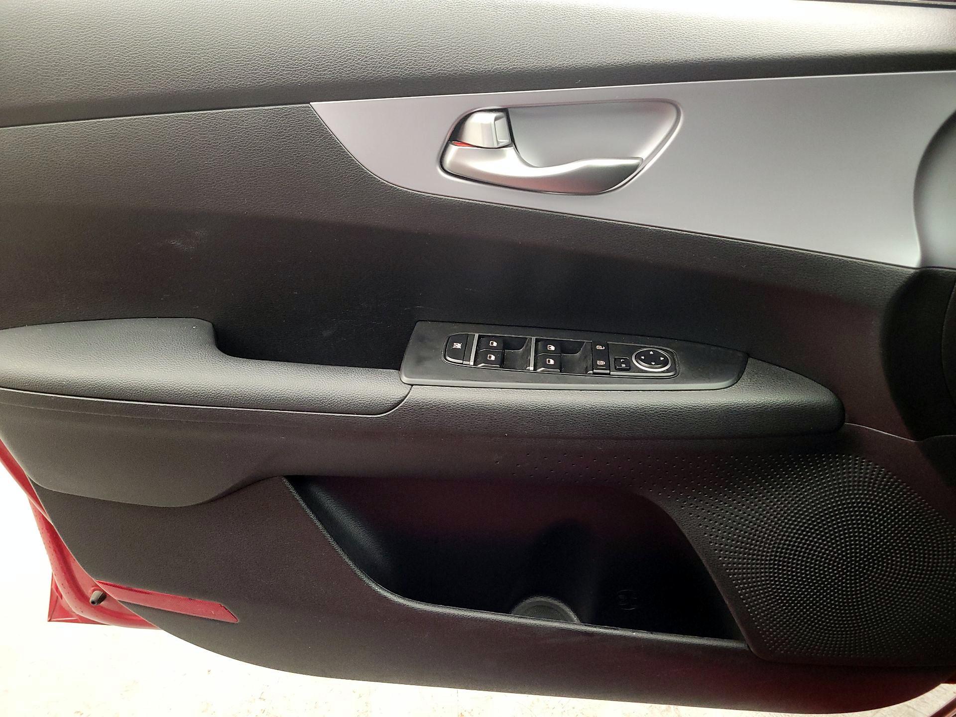 Thumbnail: 2024 Kia Forte - 12