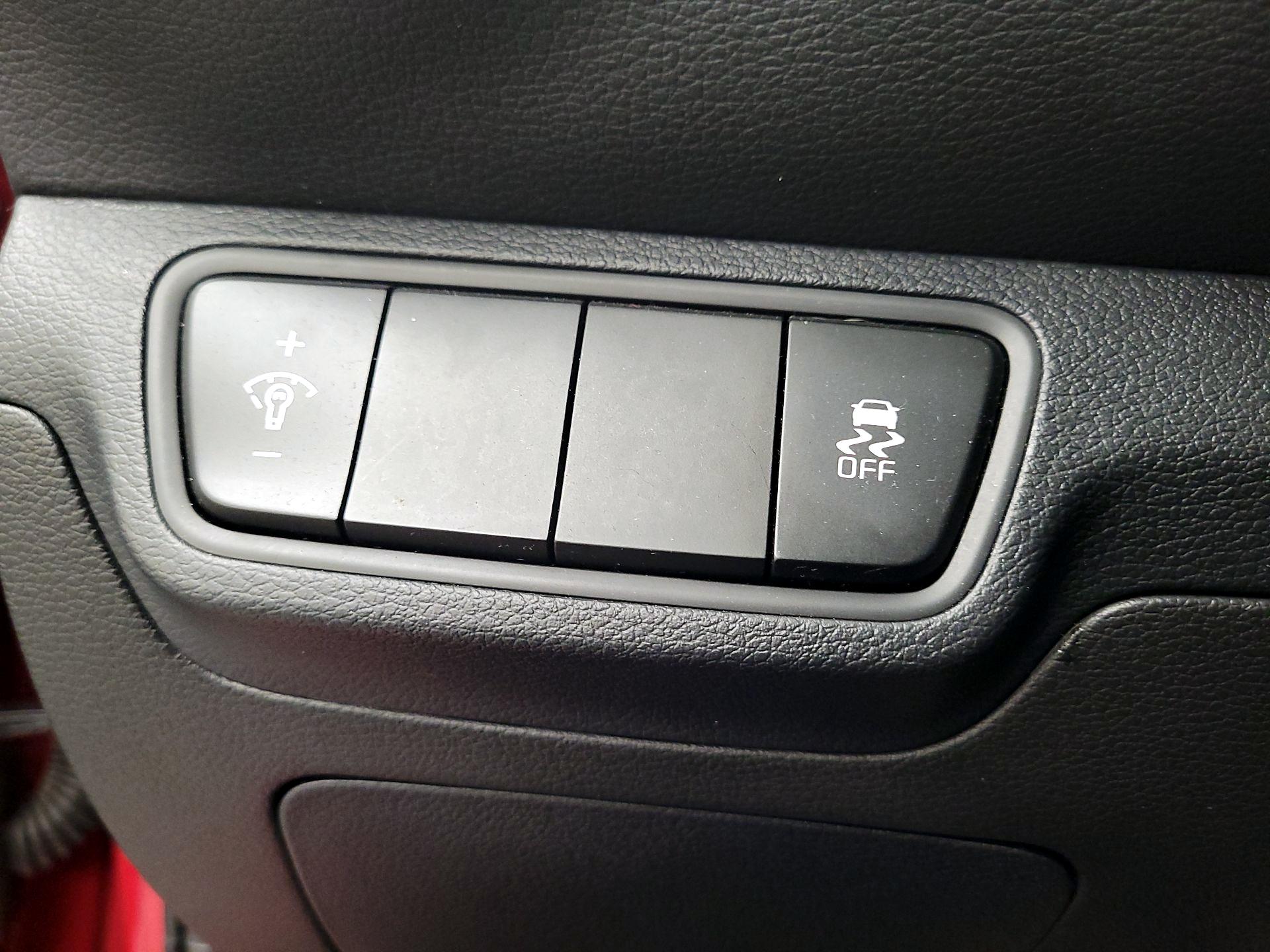 Thumbnail: 2024 Kia Forte - 13