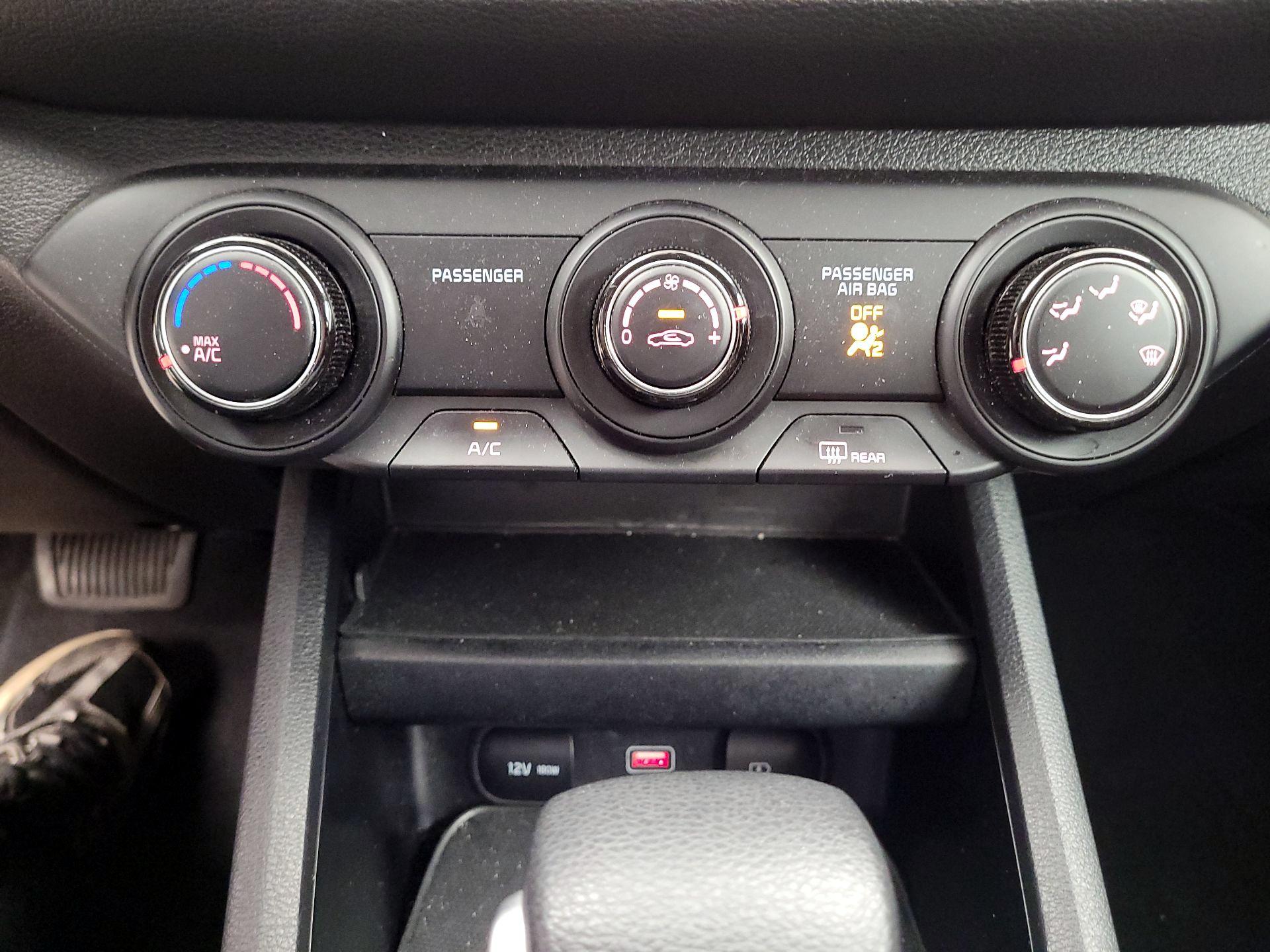 Thumbnail: 2024 Kia Forte - 16