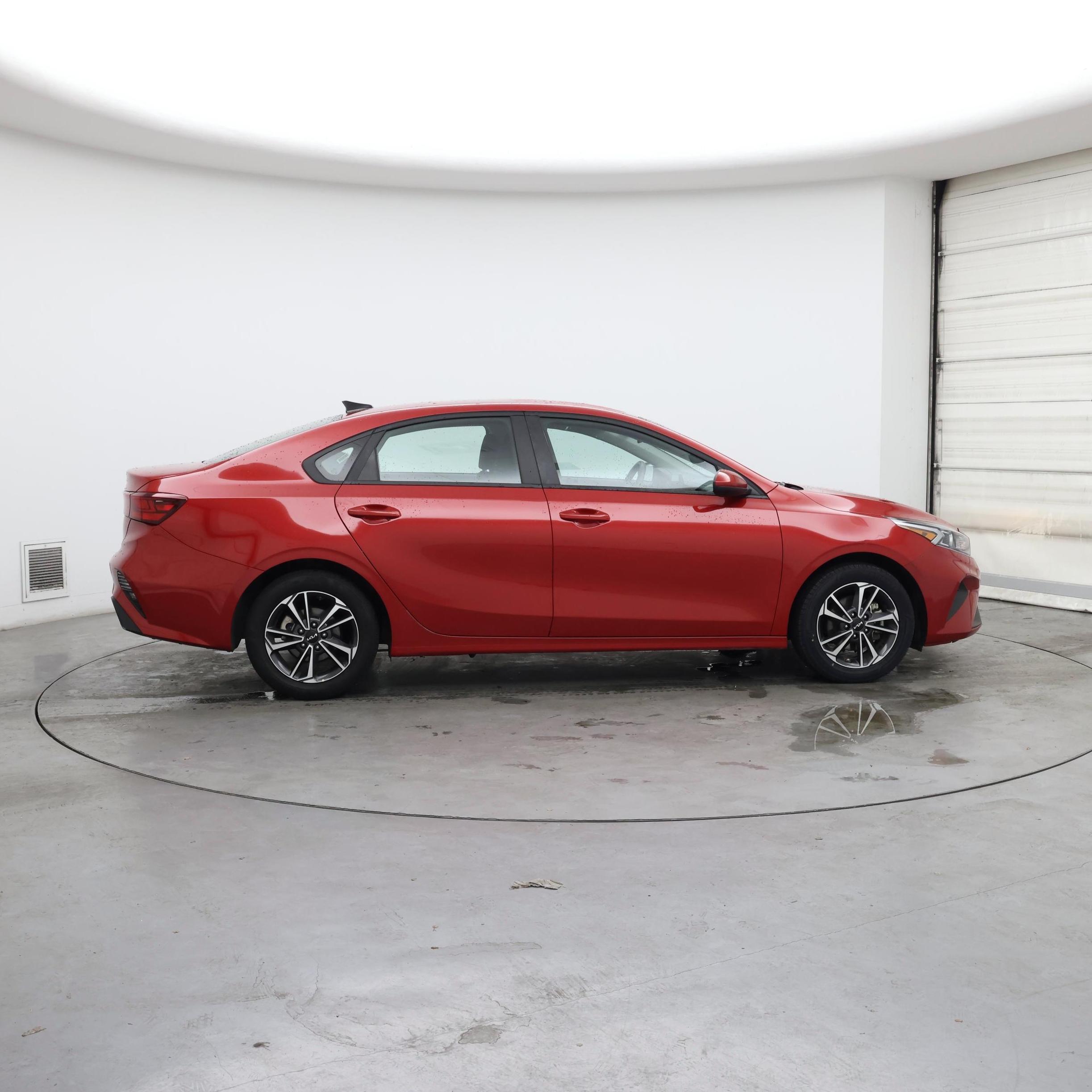 Thumbnail: 2024 Kia Forte - 7