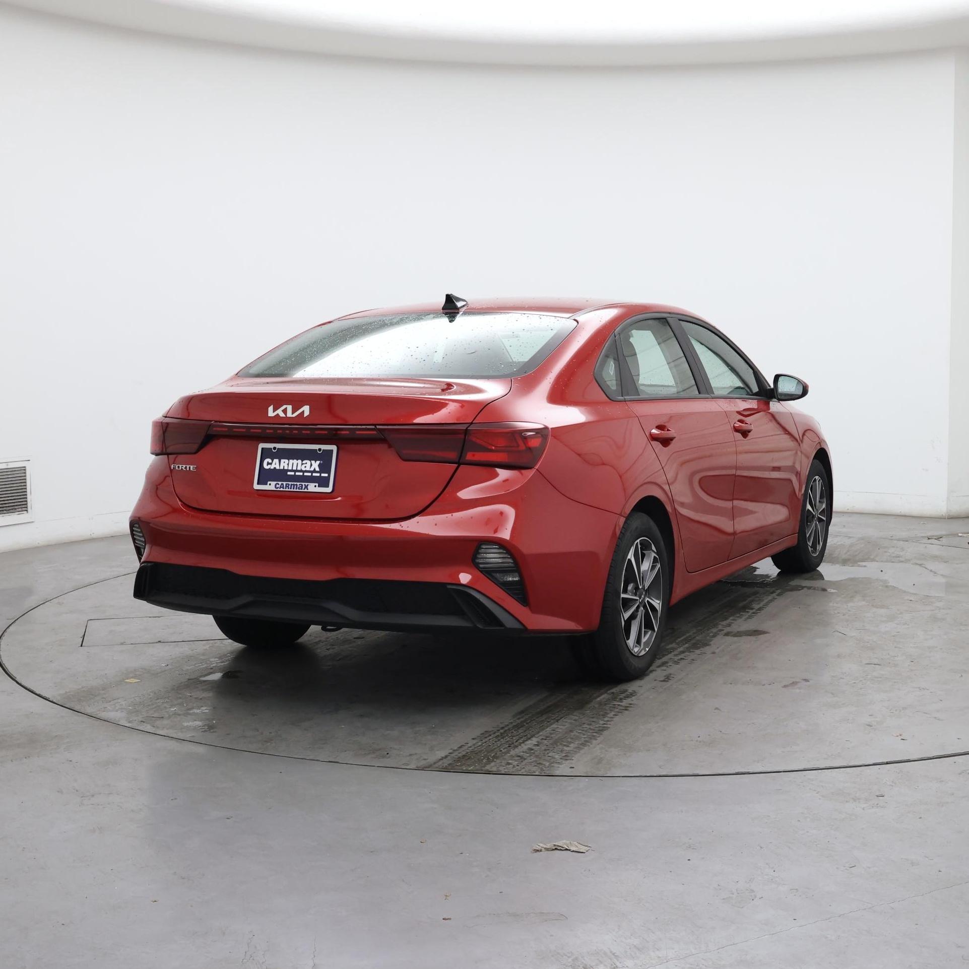 Thumbnail: 2024 Kia Forte - 8