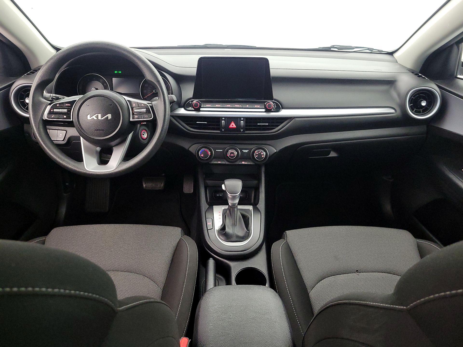 Thumbnail: 2024 Kia Forte - 9