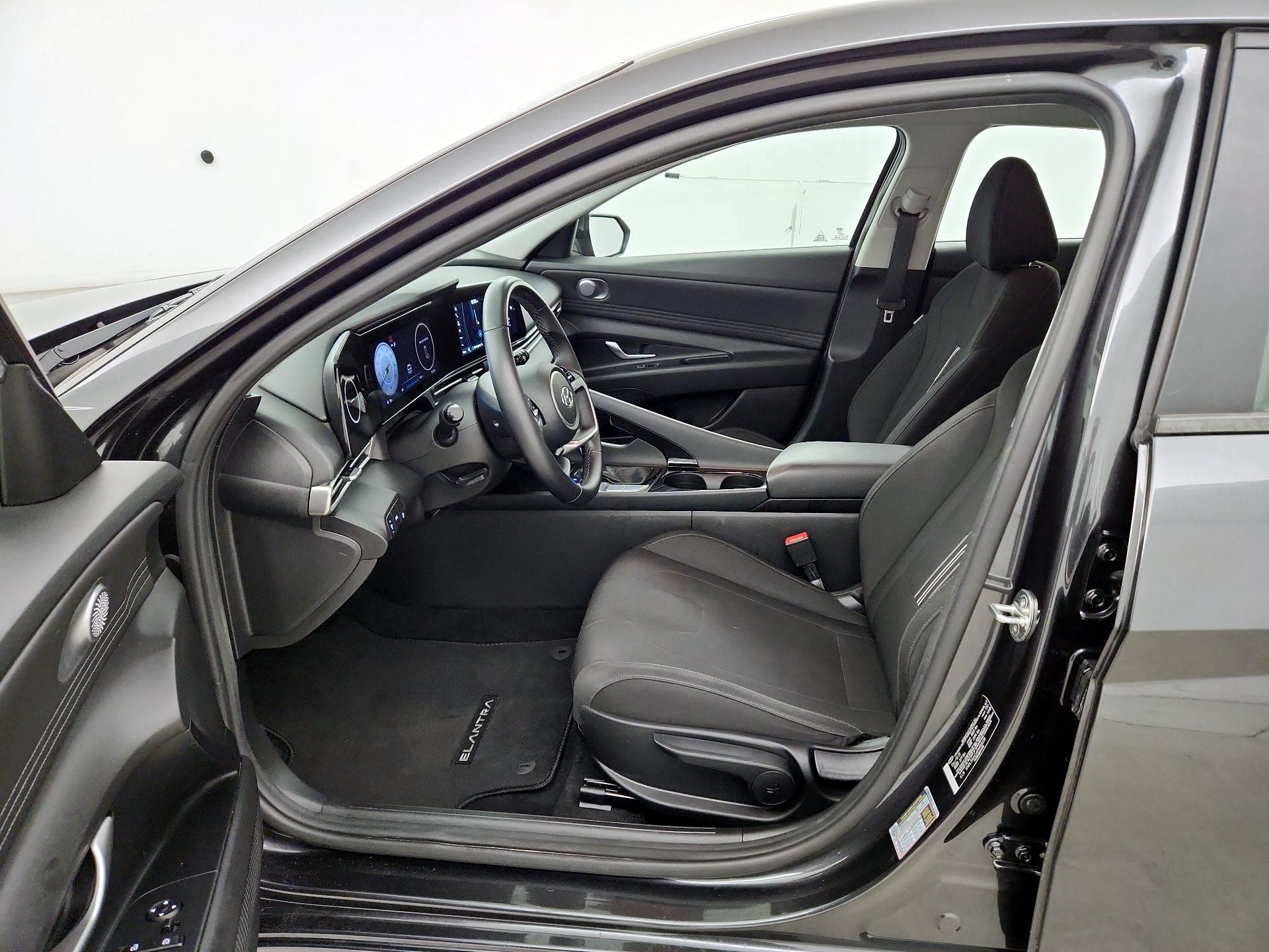 Thumbnail: 2023 Hyundai Elantra - 9