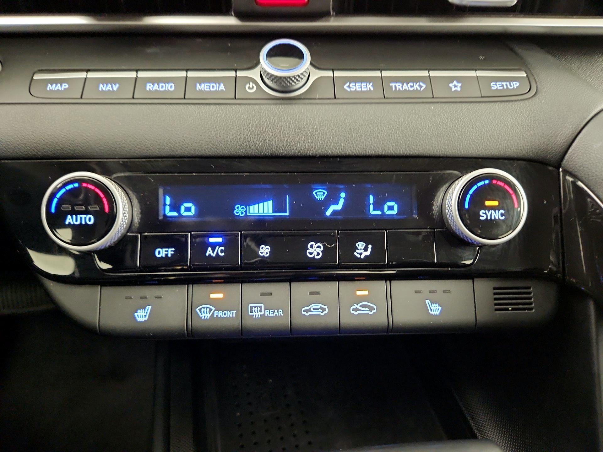 Thumbnail: 2023 Hyundai Elantra - 15