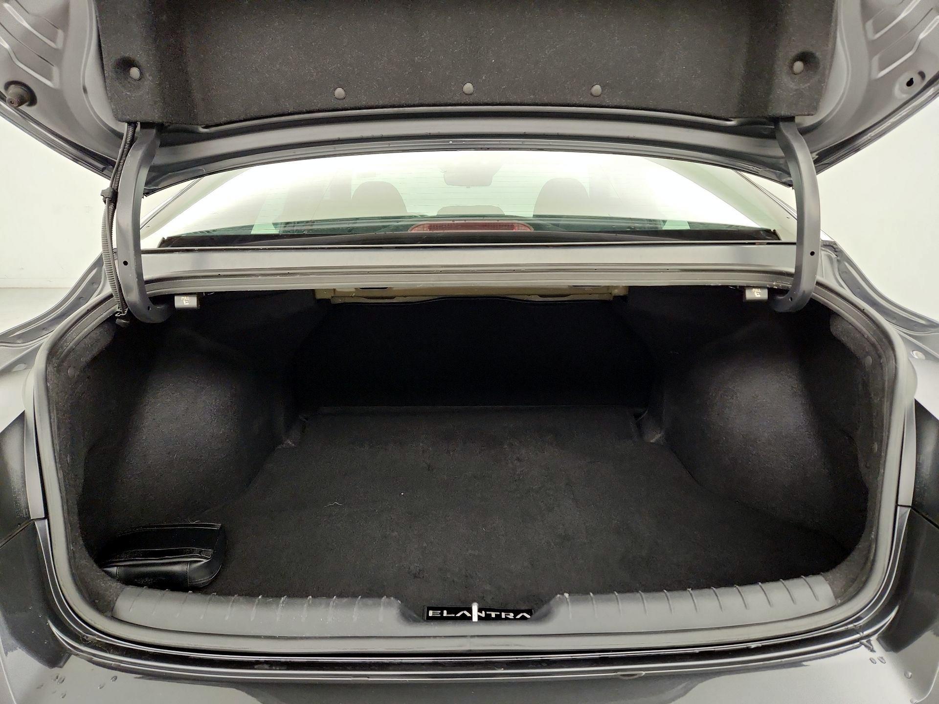 Thumbnail: 2023 Hyundai Elantra - 19