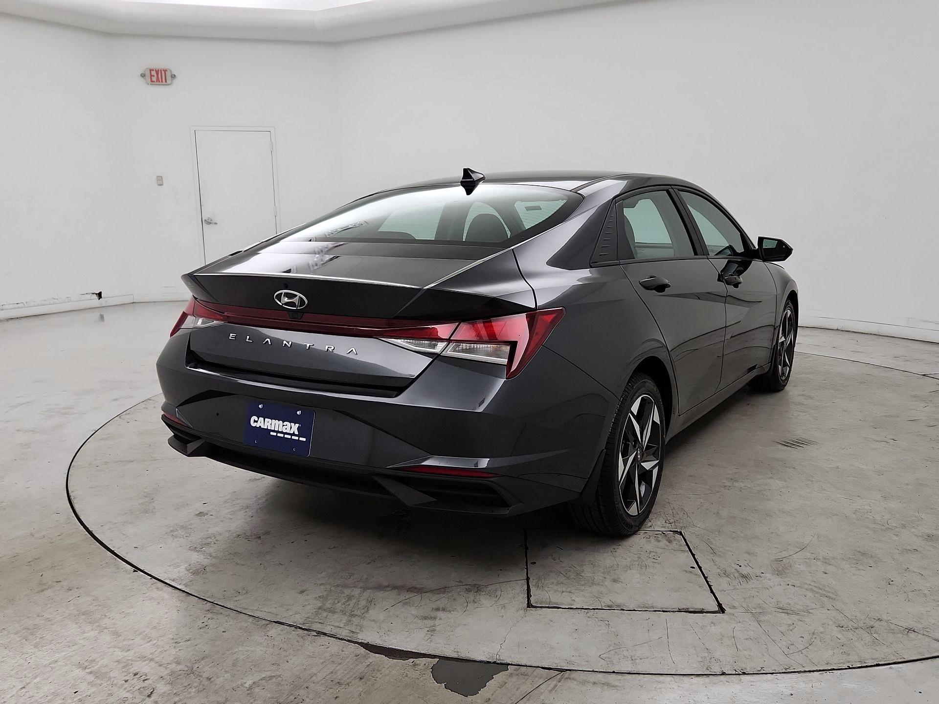 Thumbnail: 2023 Hyundai Elantra - 5