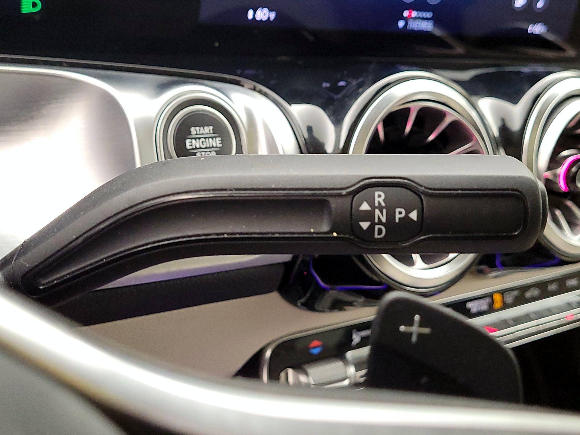 Thumbnail: 2022 Mercedes-Benz GLB - 17