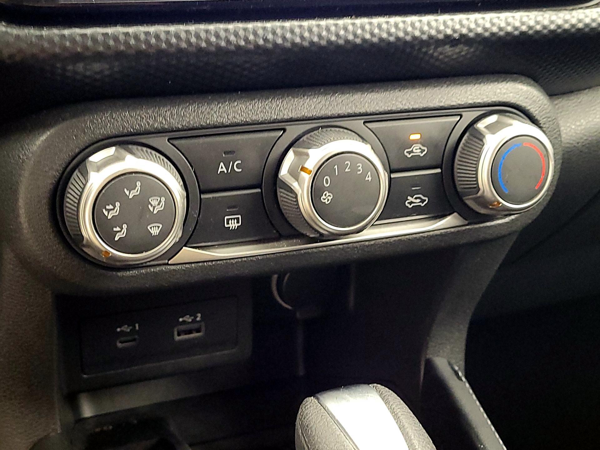 Thumbnail: 2023 Nissan Kicks - 15