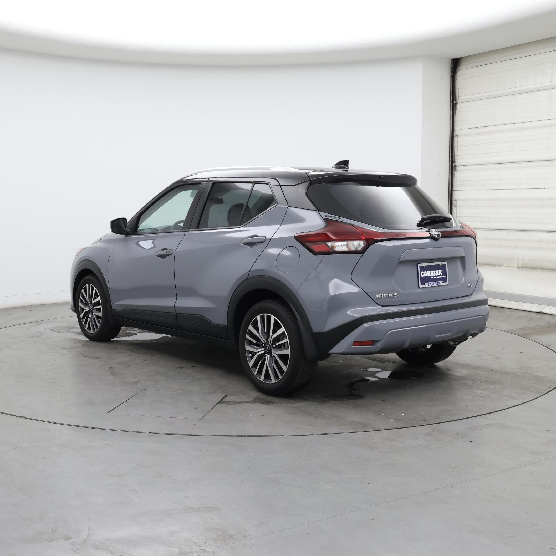Thumbnail: 2023 Nissan Kicks - 2