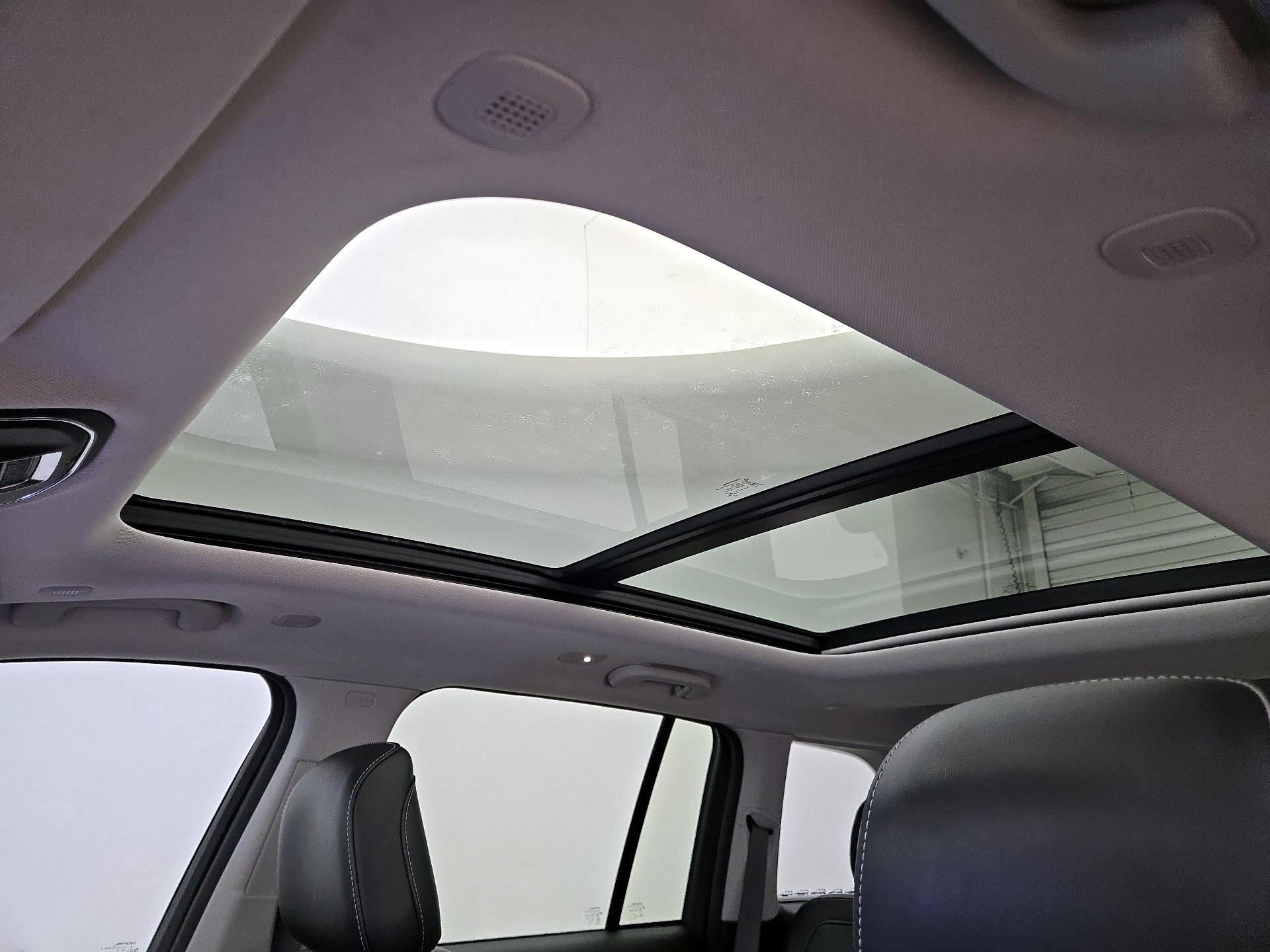 Thumbnail: 2022 Jeep Grand Cherokee - 20